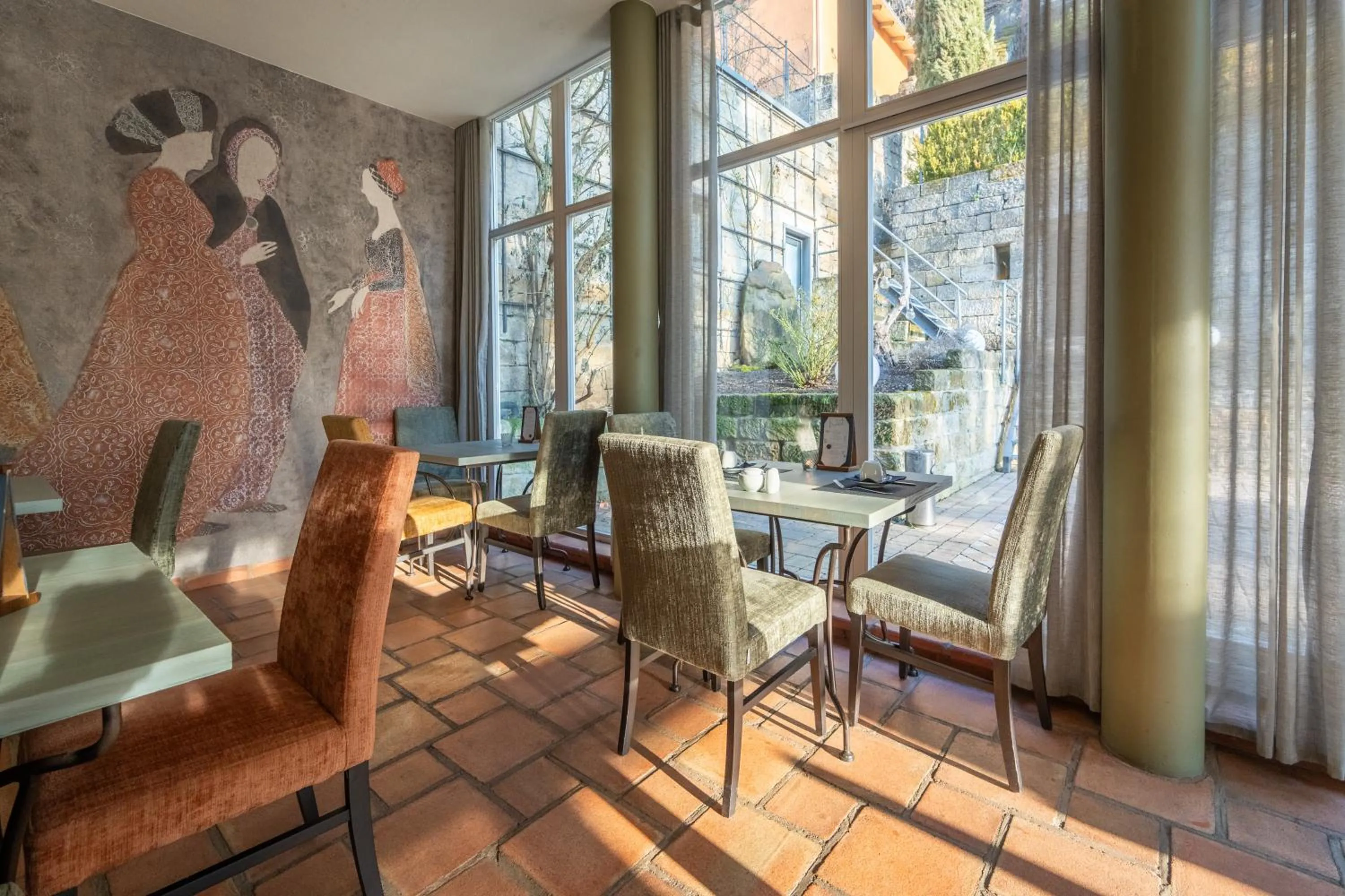 Decorative detail in Albergo-Toscana