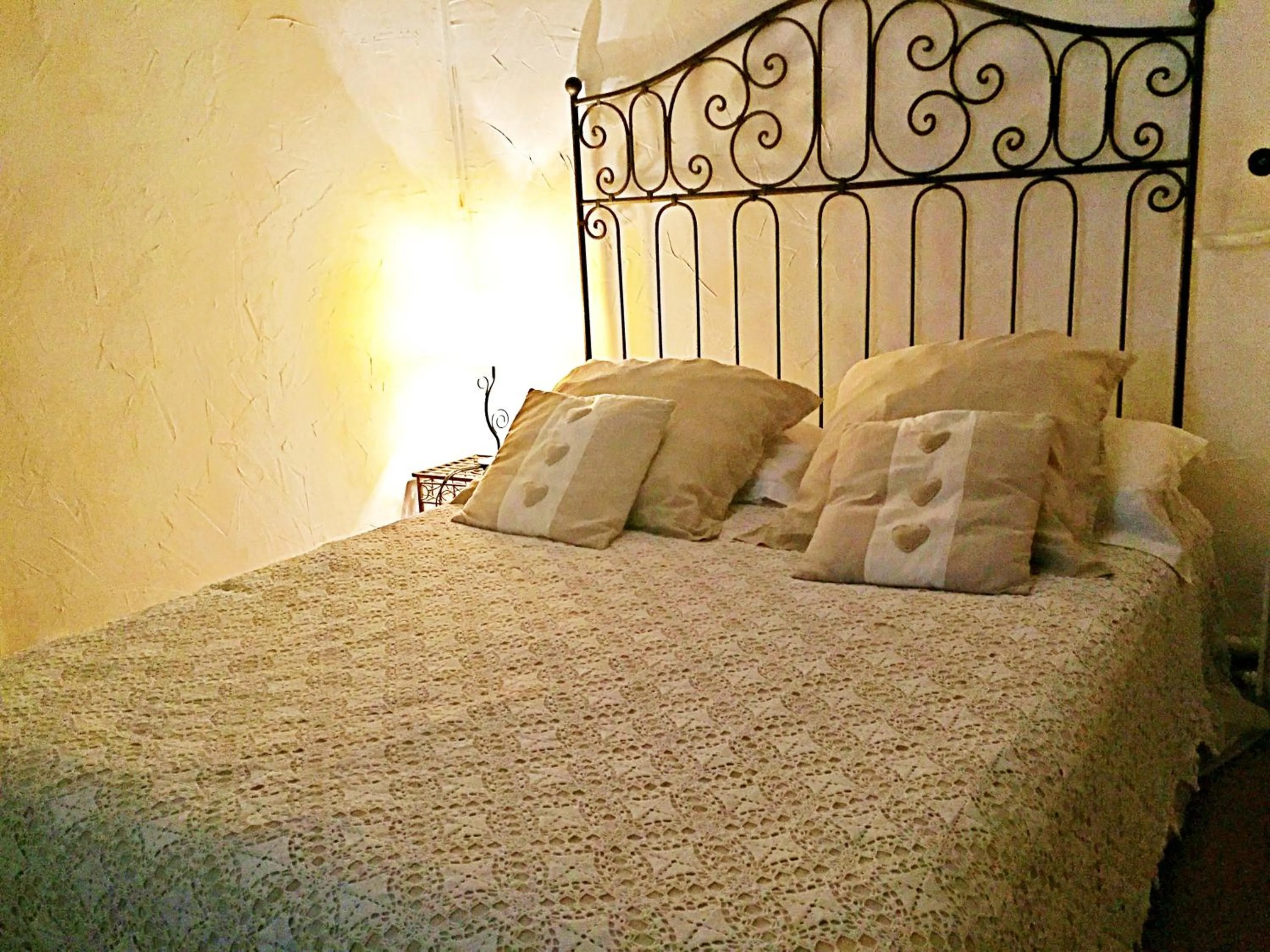 Bed in Bed & Breakfast Chambres d'hôtes COTTAGE BELLEVUE