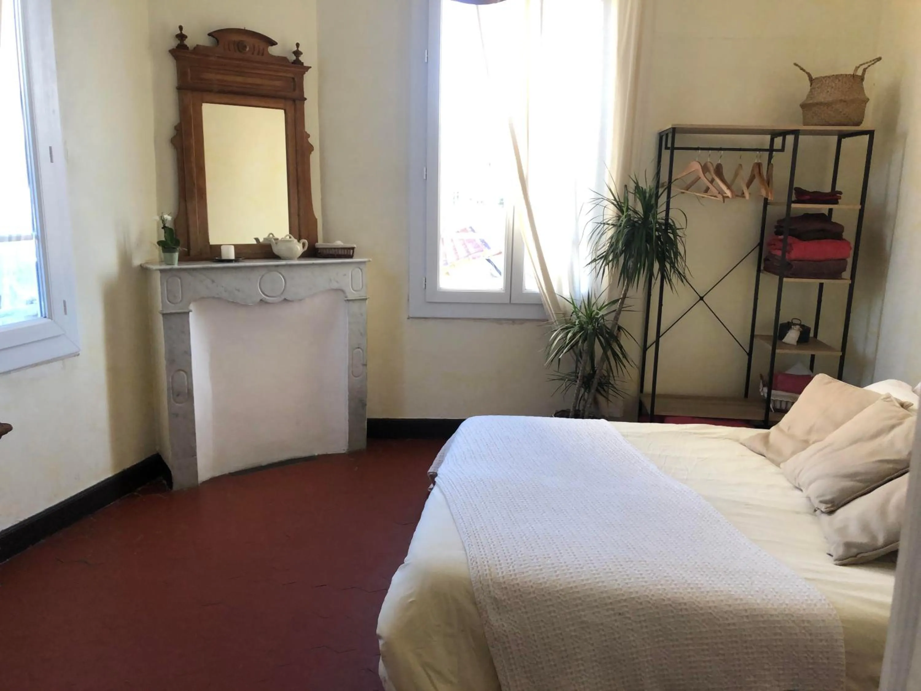 Bed in Bed & Breakfast Chambres d'hôtes COTTAGE BELLEVUE