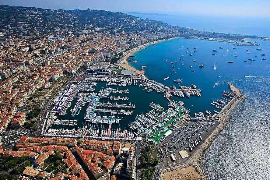 Spring in Bed & Breakfast Chambres d'hôtes COTTAGE BELLEVUE