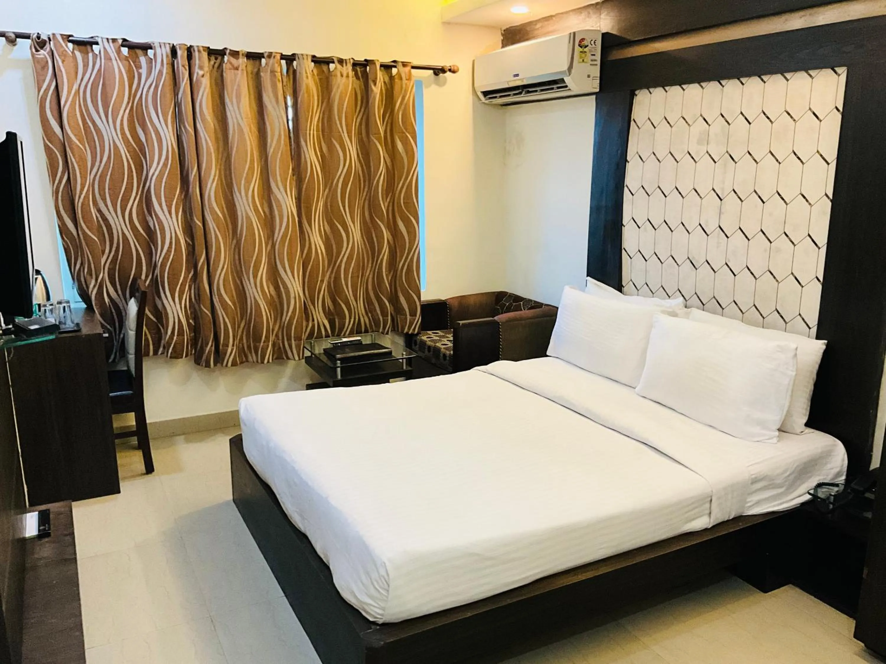 Bedroom, Bed in Hotel Galaxy