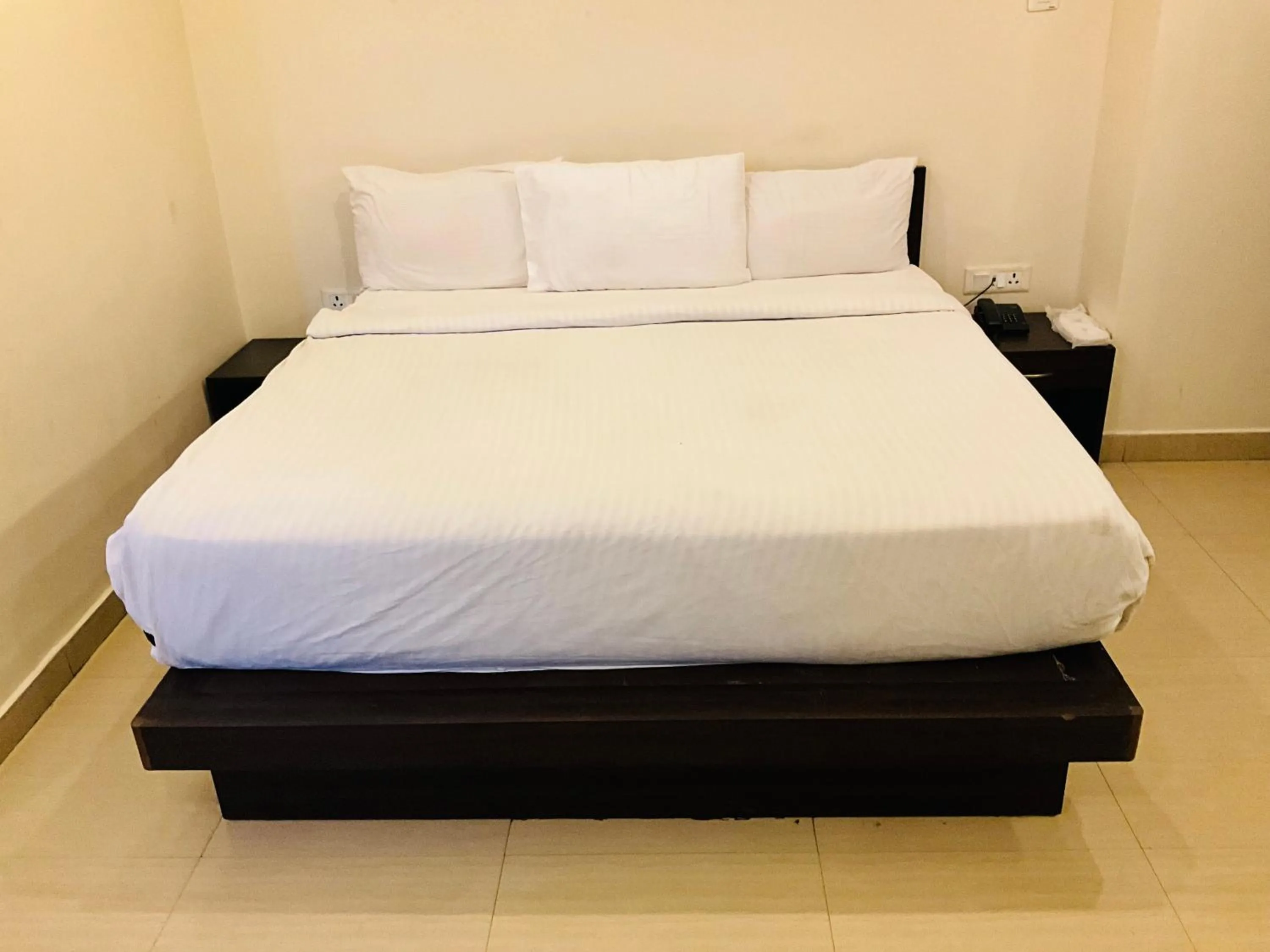 Bedroom, Bed in Hotel Galaxy