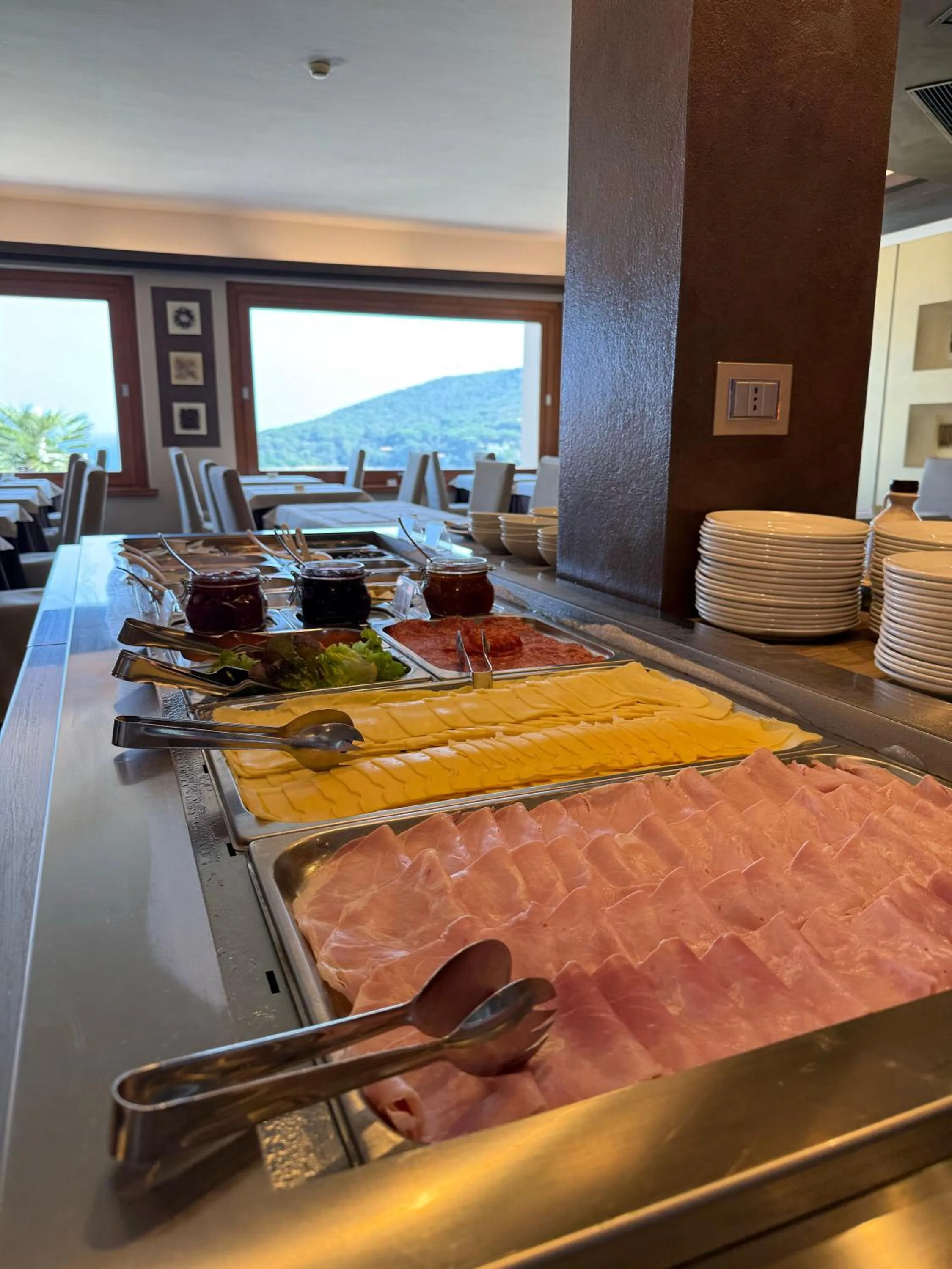 Restaurant/places to eat in Hotel La Perla Del Golfo