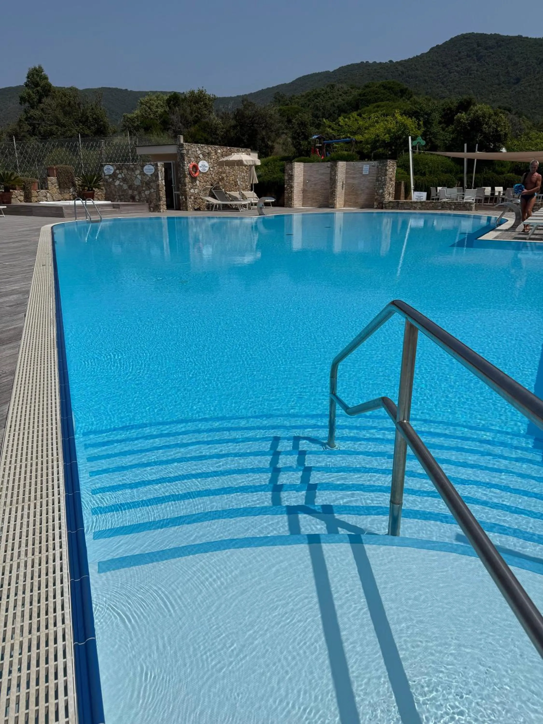 Swimming pool in Hotel La Perla Del Golfo