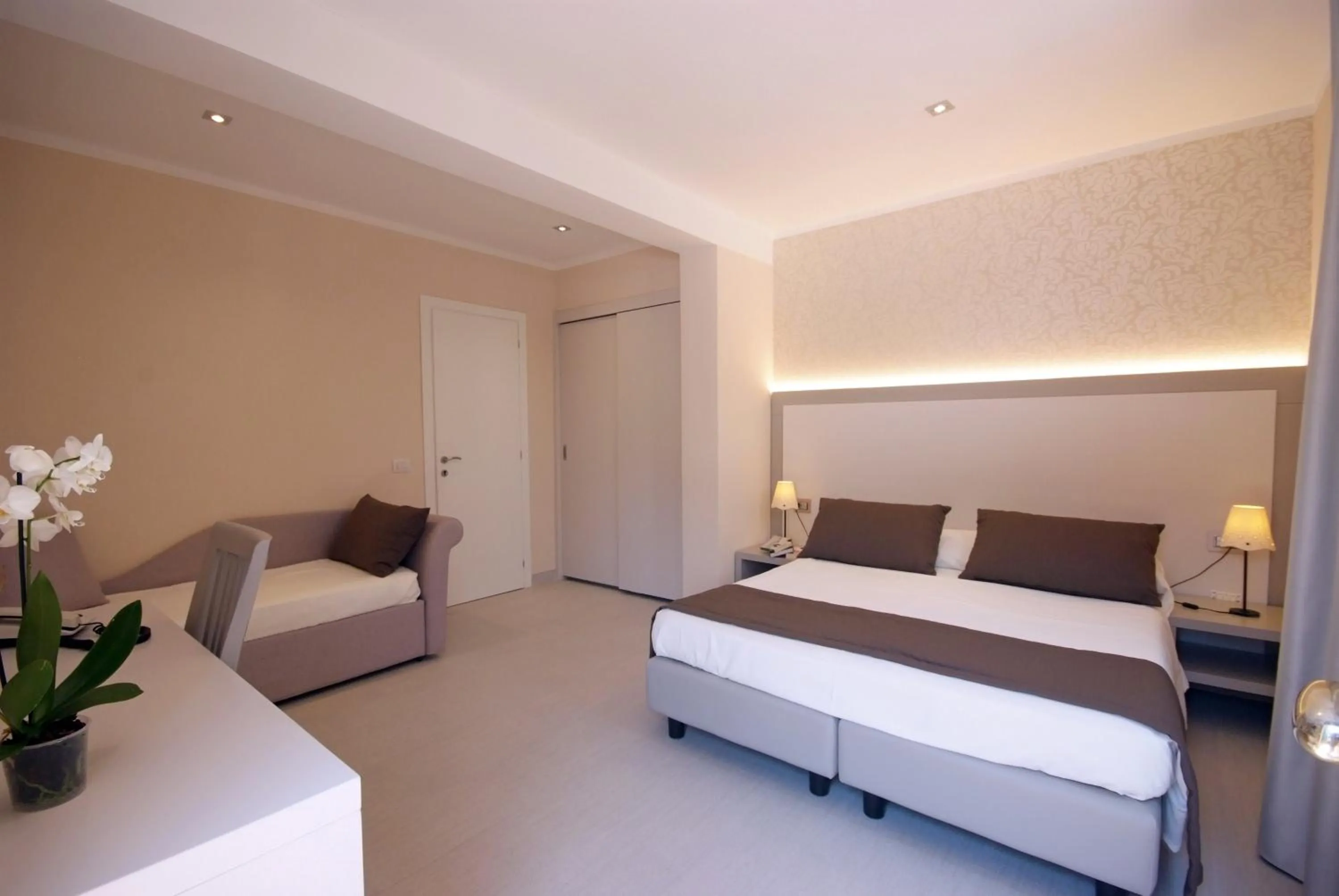 Photo of the whole room, Bed in Hotel La Perla Del Golfo