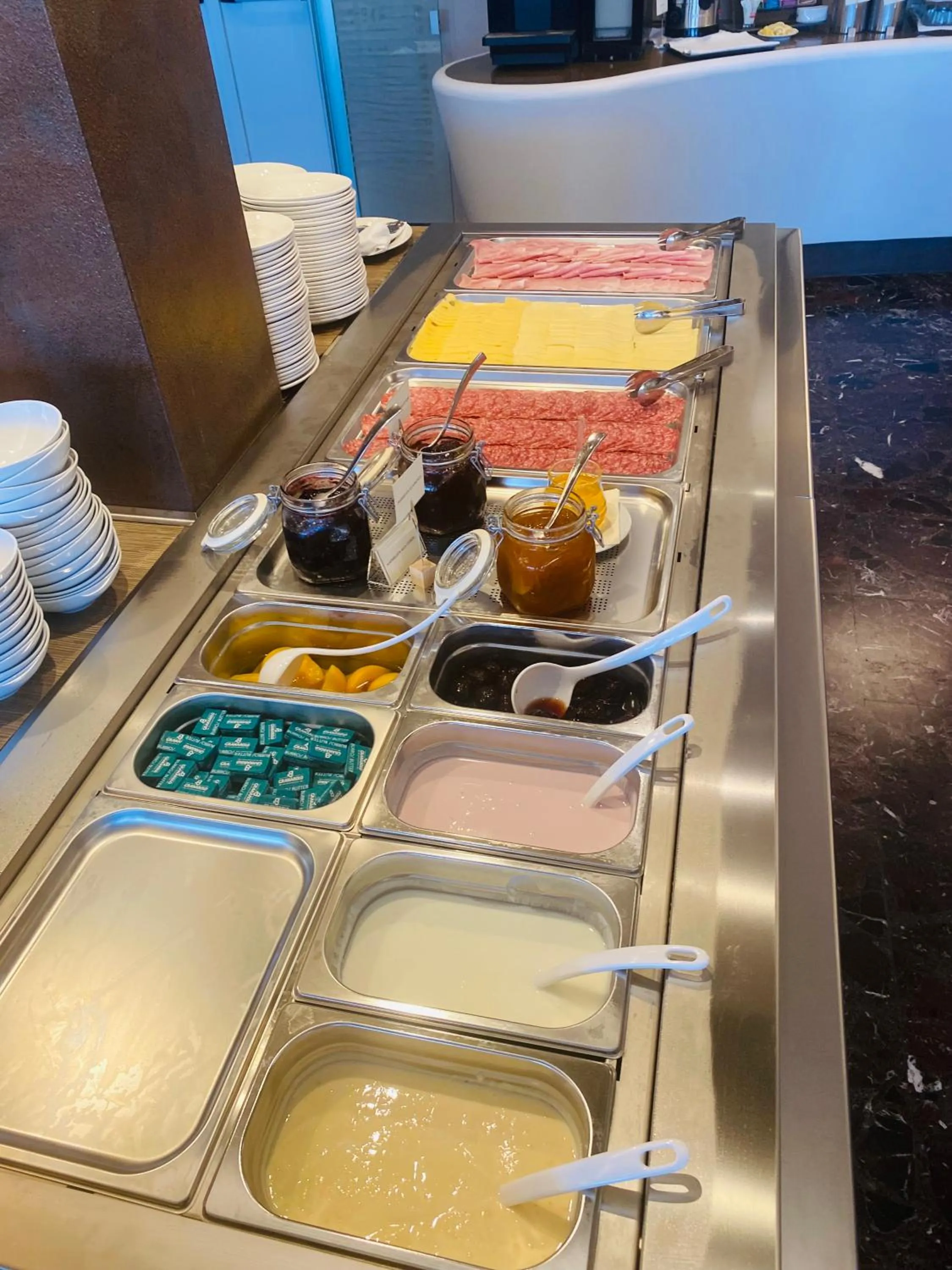 Breakfast in Hotel La Perla Del Golfo