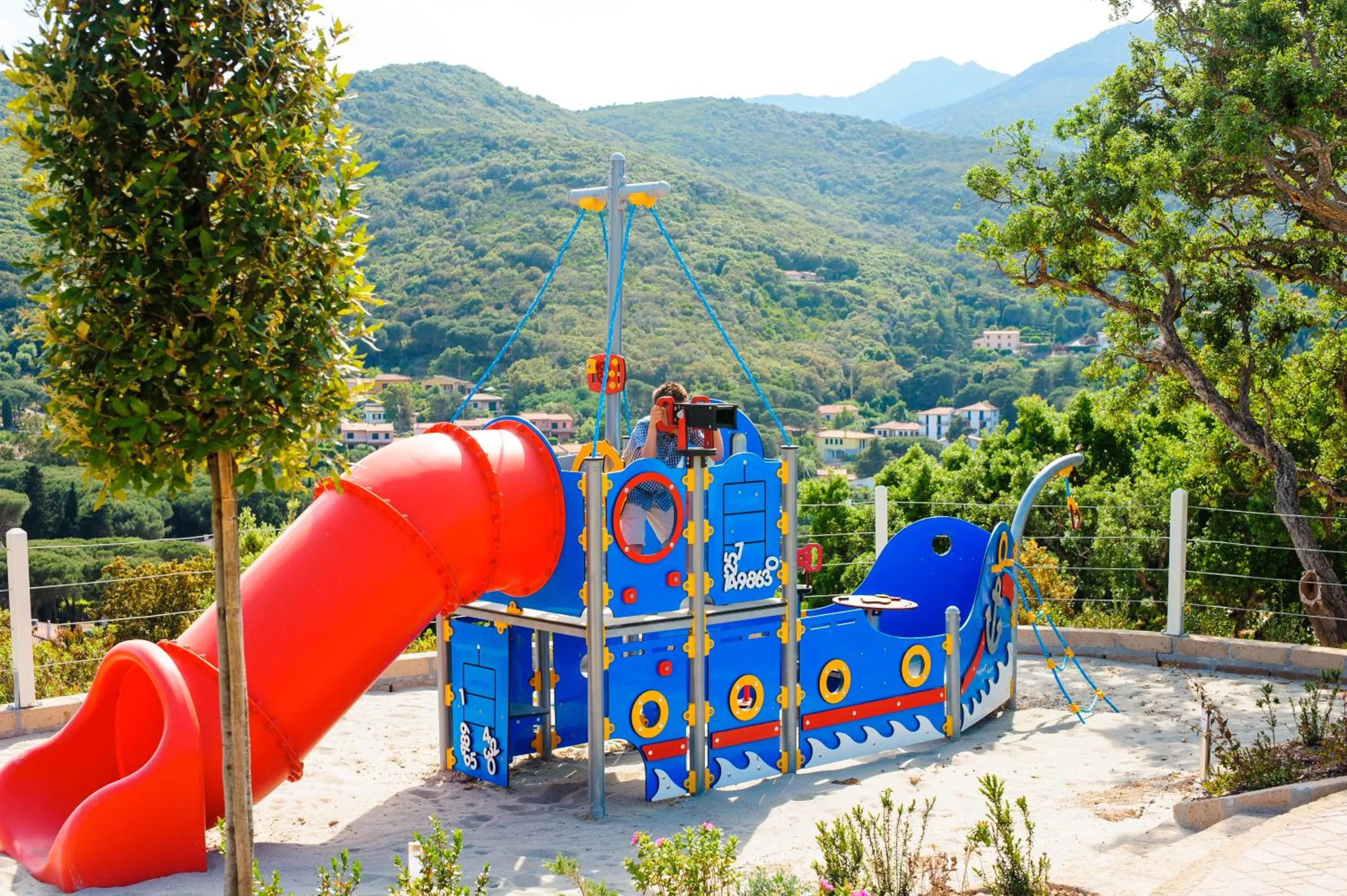 Children play ground in Hotel La Perla Del Golfo