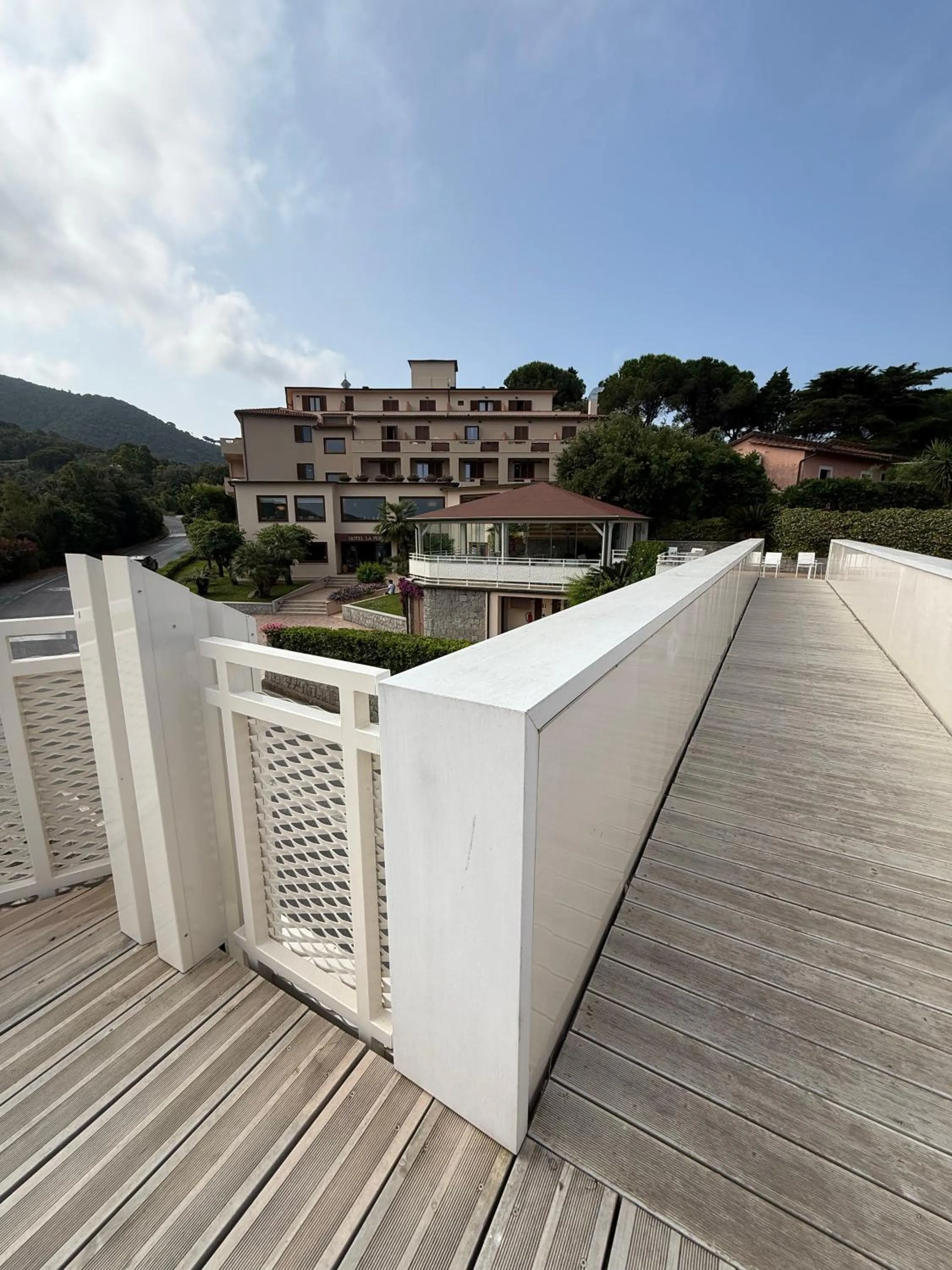Property building in Hotel La Perla Del Golfo