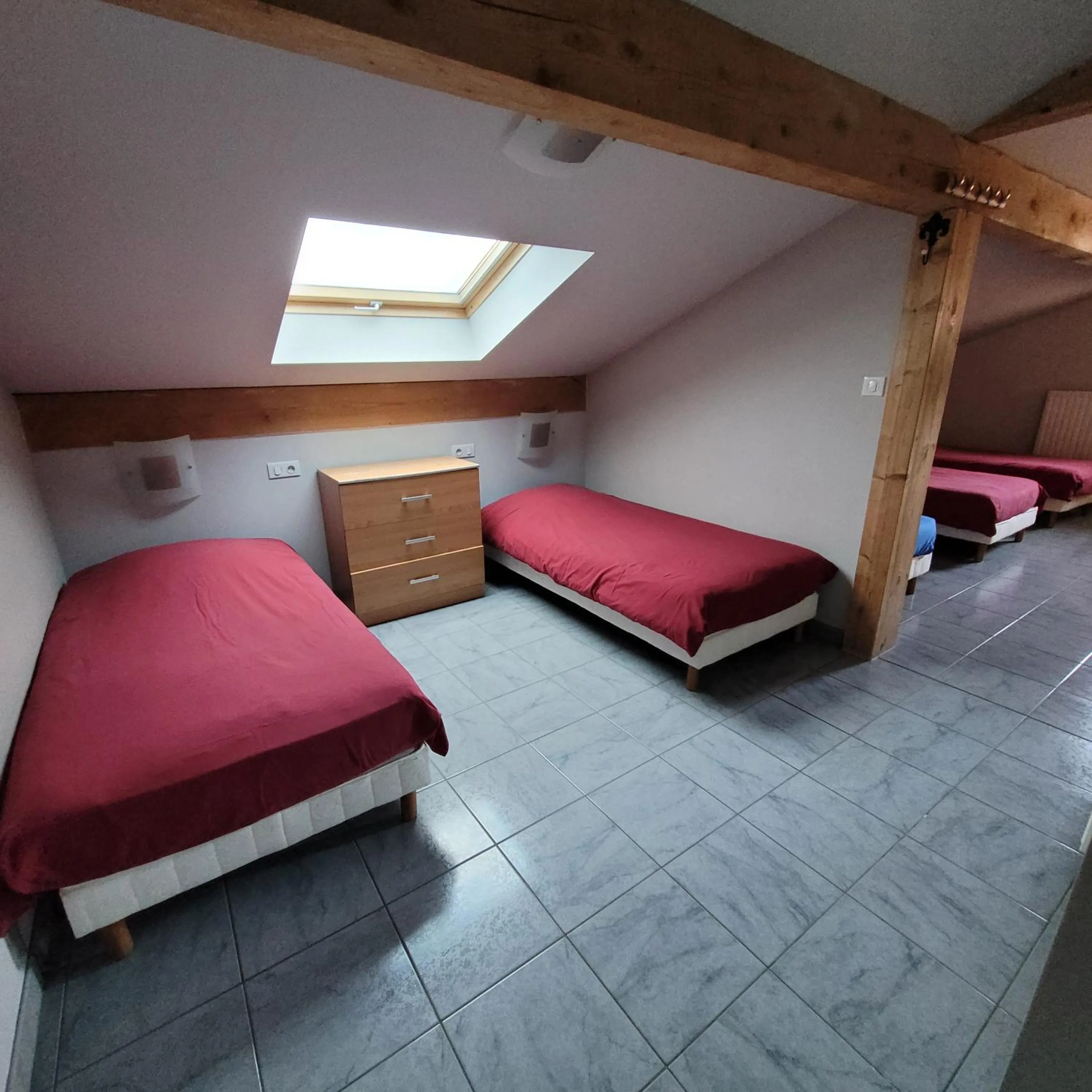 Bed in Hotel du lac des Corbeaux