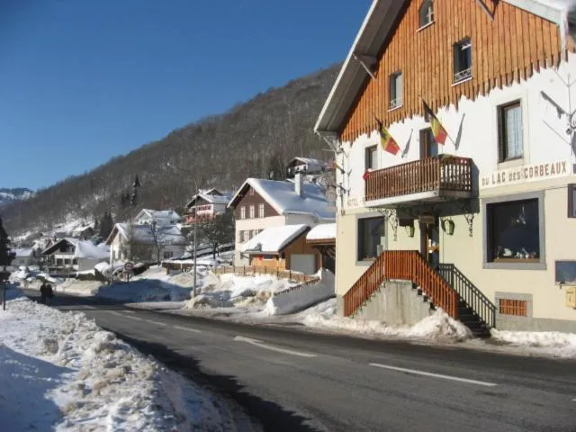 Property building in Hotel du lac des Corbeaux