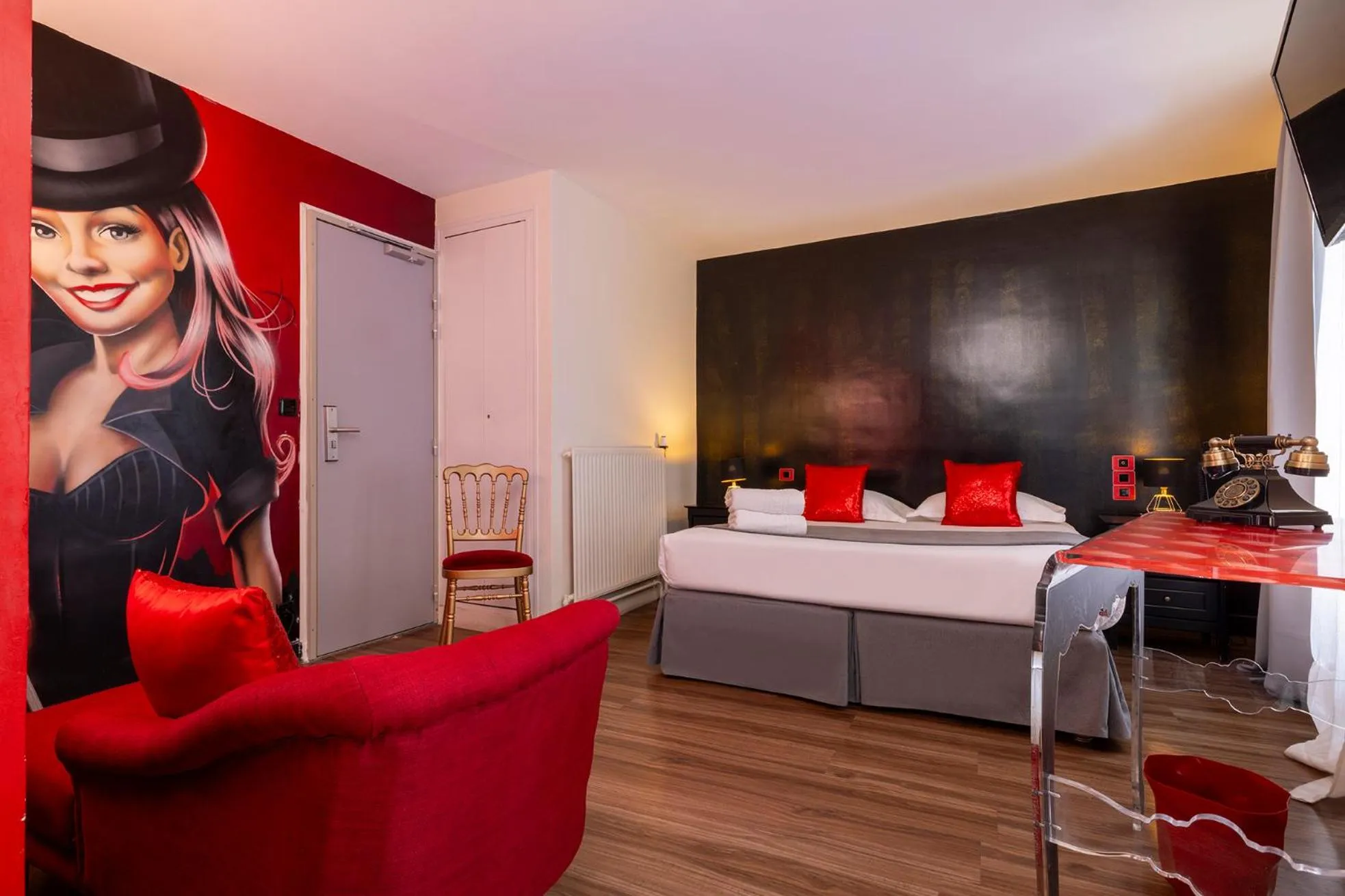 Bed in Paris Legendre