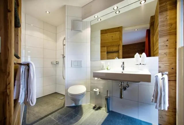 Bathroom in Arosa Vetter Hotel