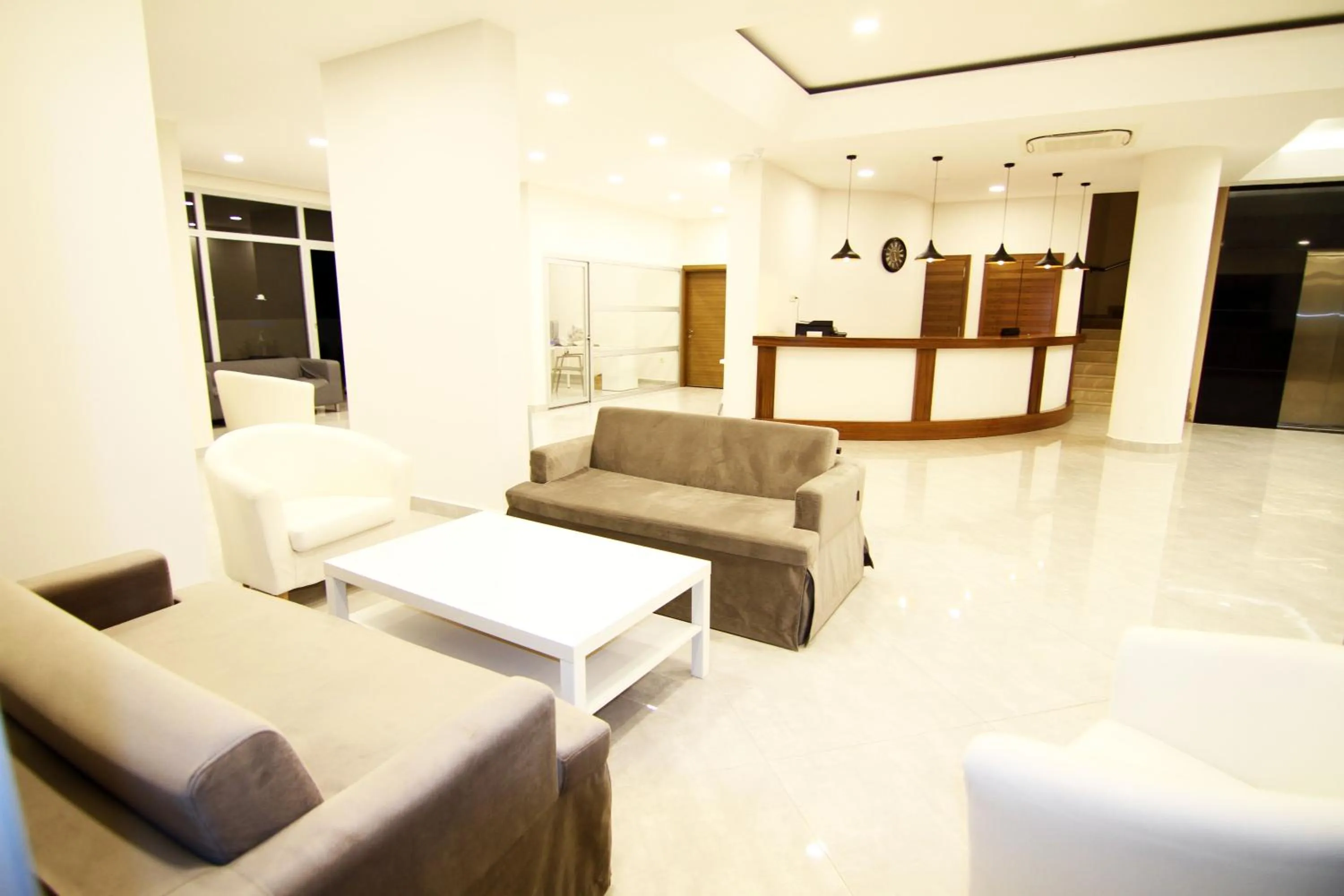 Seating area in Sunway Club Otel