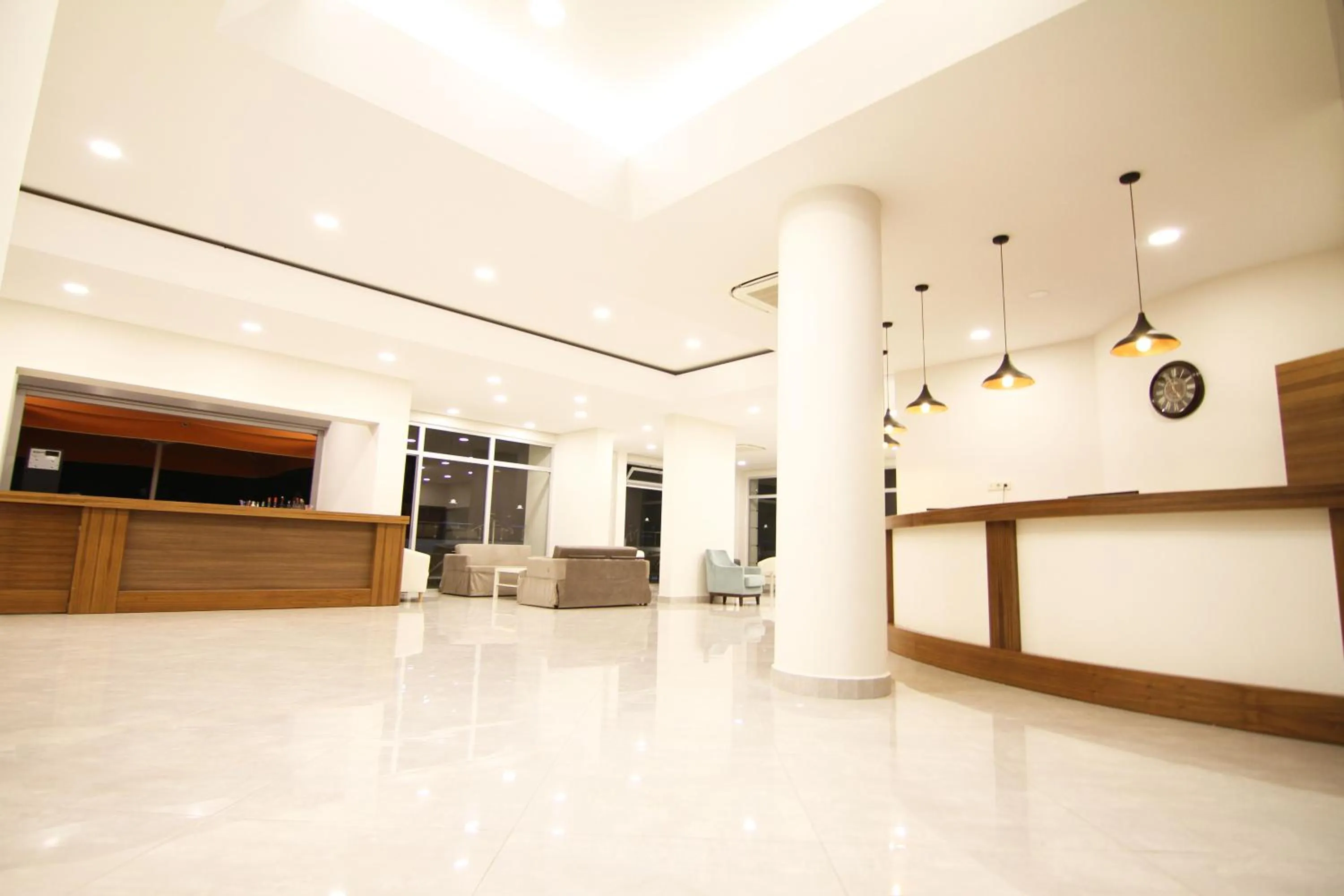Lobby or reception in Sunway Club Otel