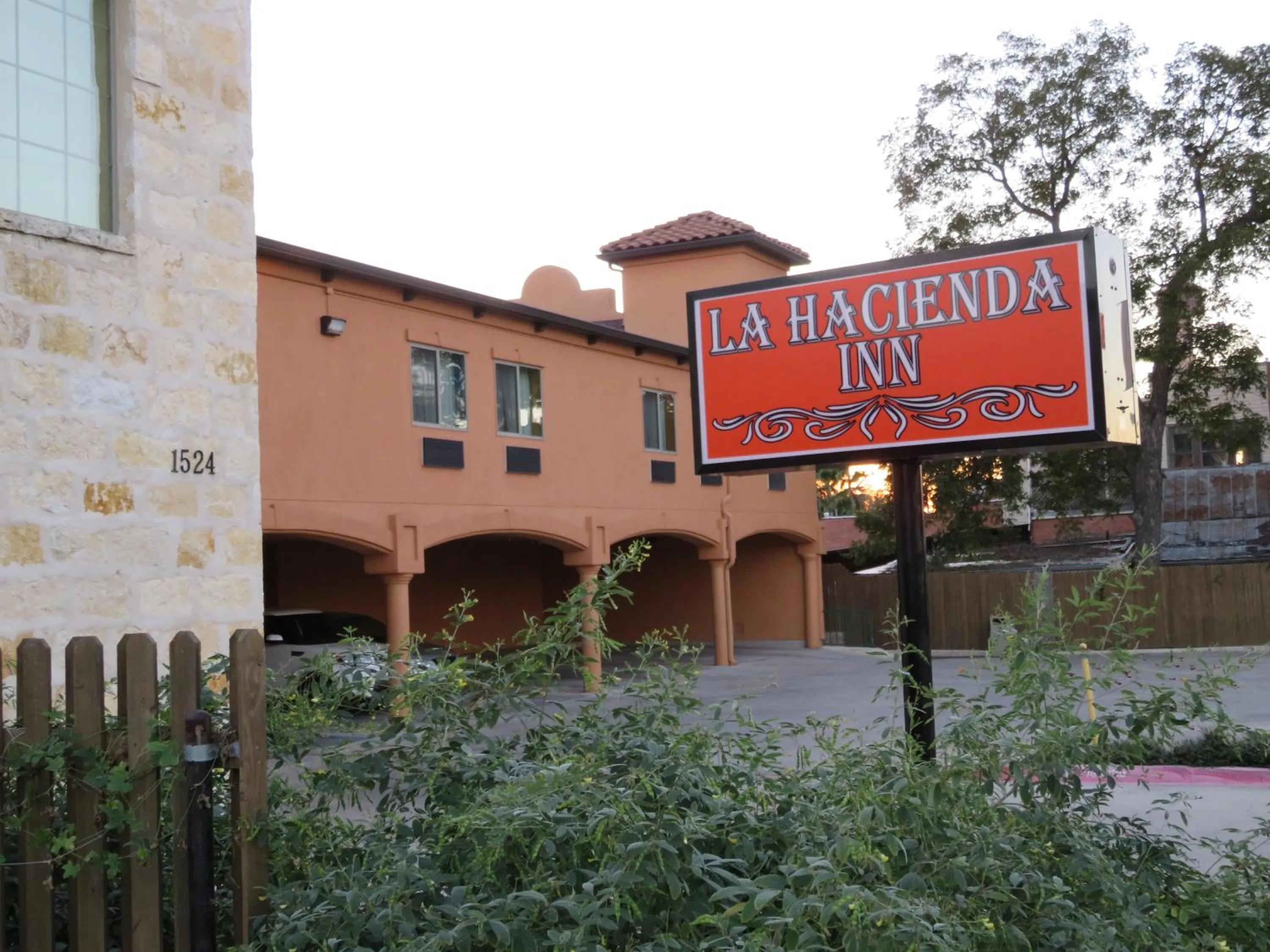 Logo/Certificate/Sign in La Hacienda Inn near Alamodome & Riverwalk