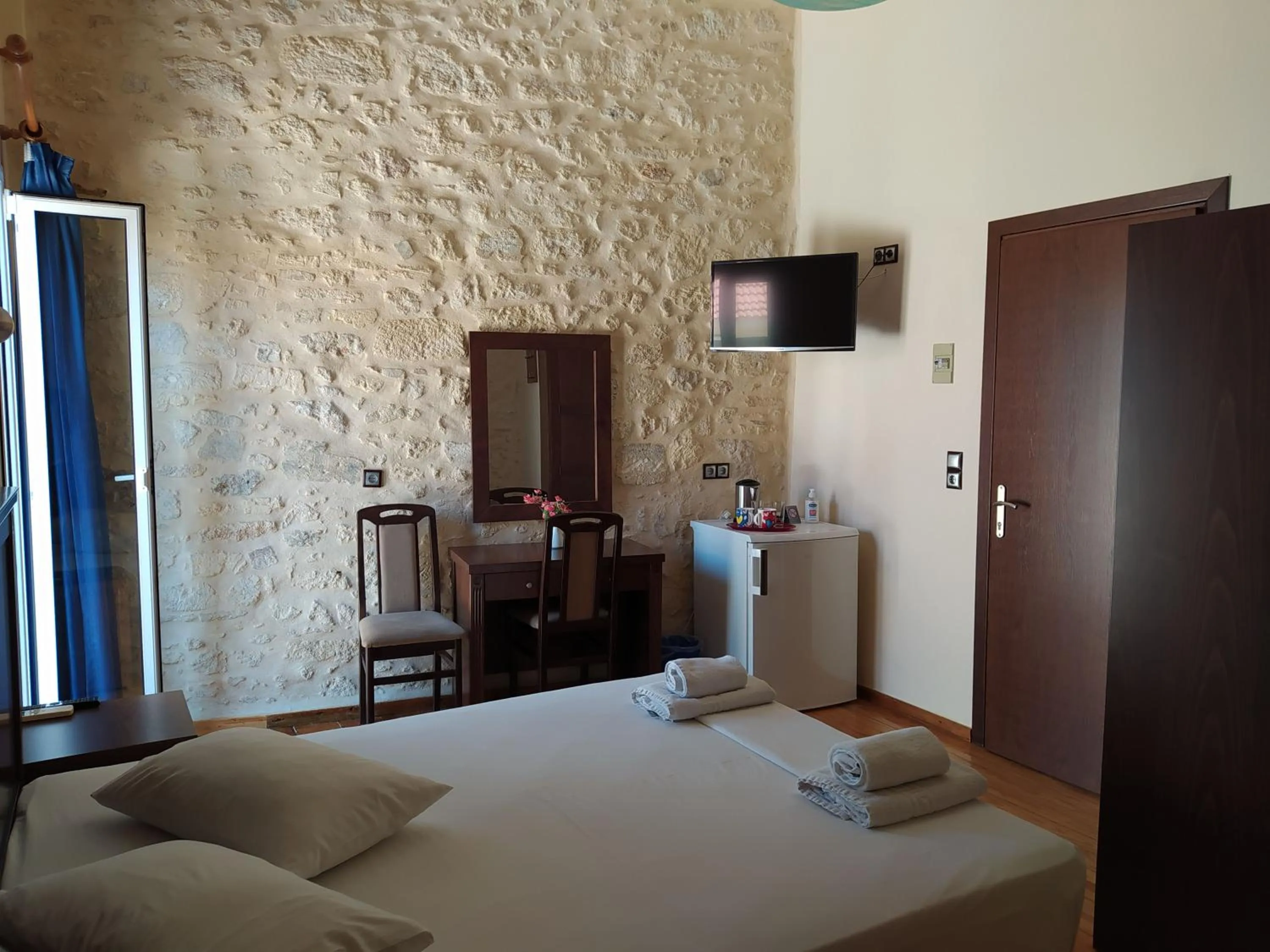 Bed in Sea Front Old Town