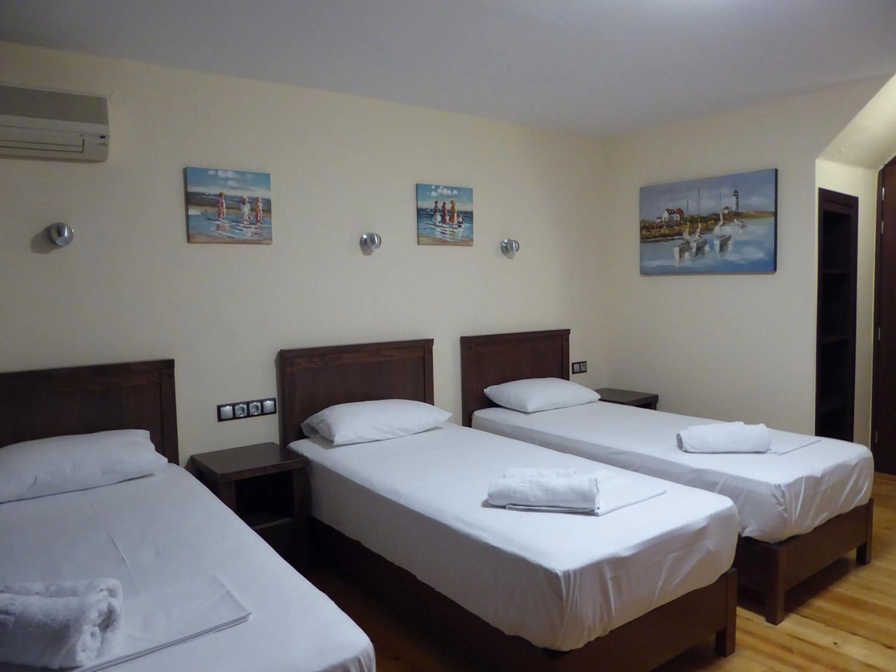 Bed in Sea Front Old Town