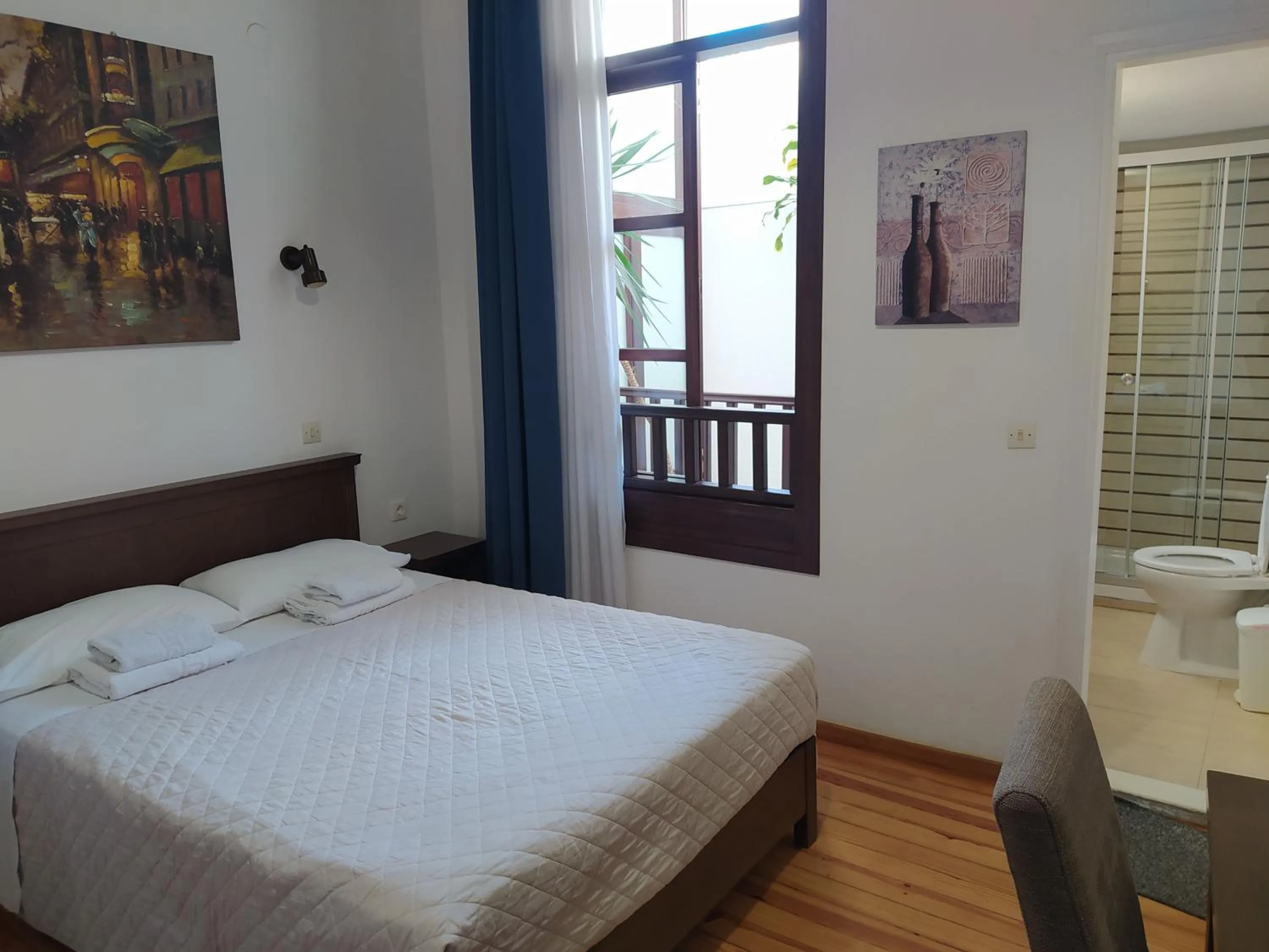 Bed in Sea Front Old Town