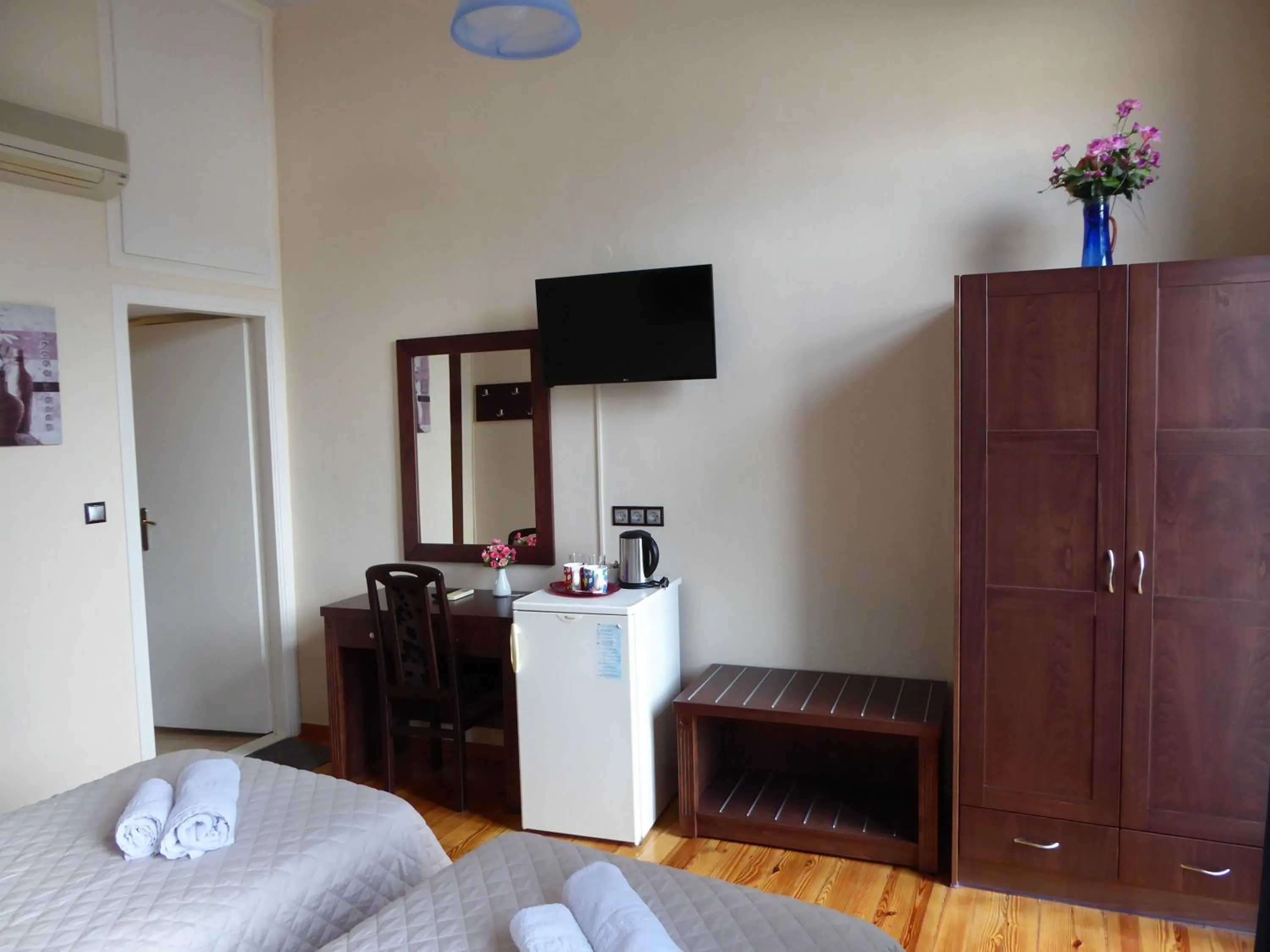 Bed in Sea Front Old Town