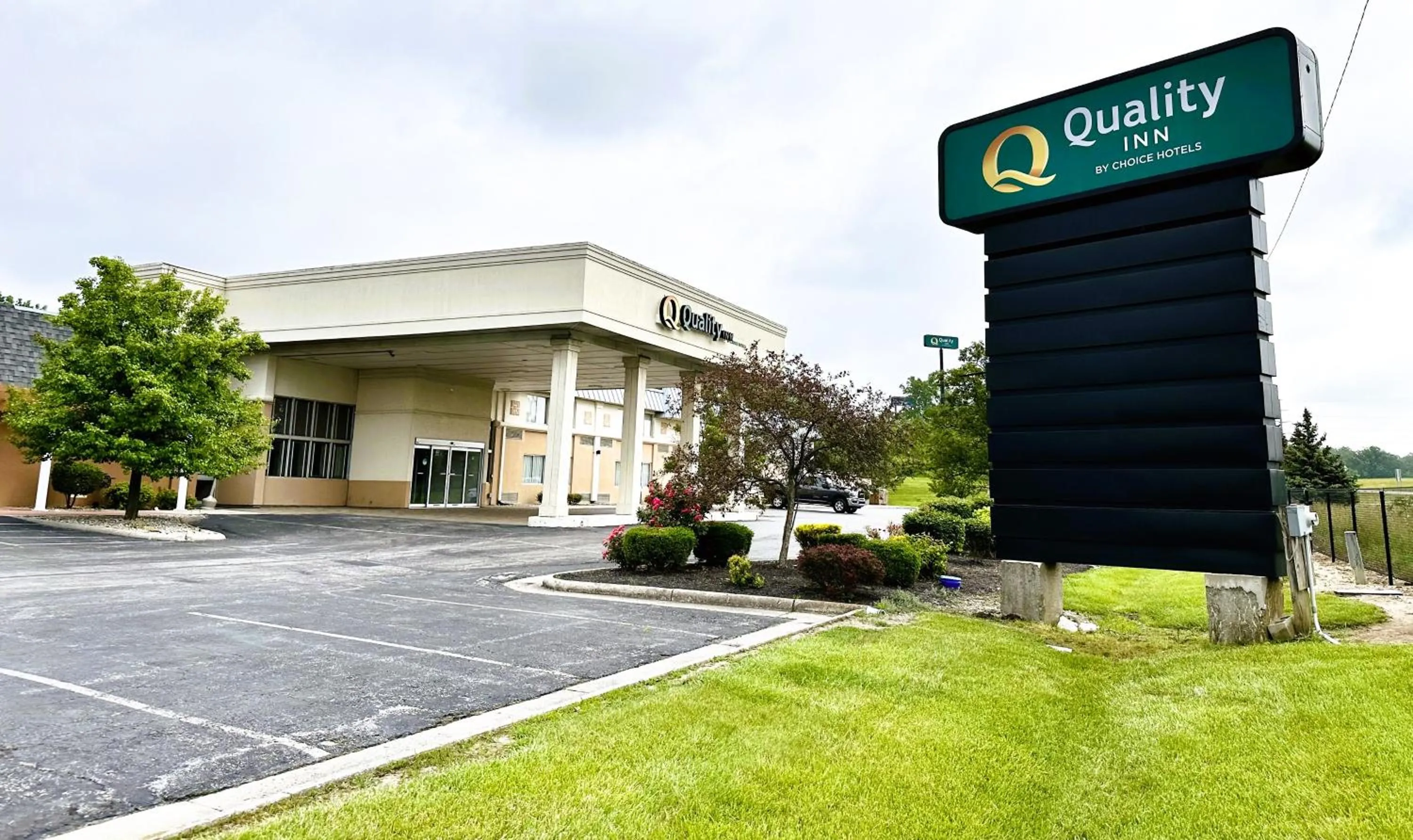 Property building in Quality Inn