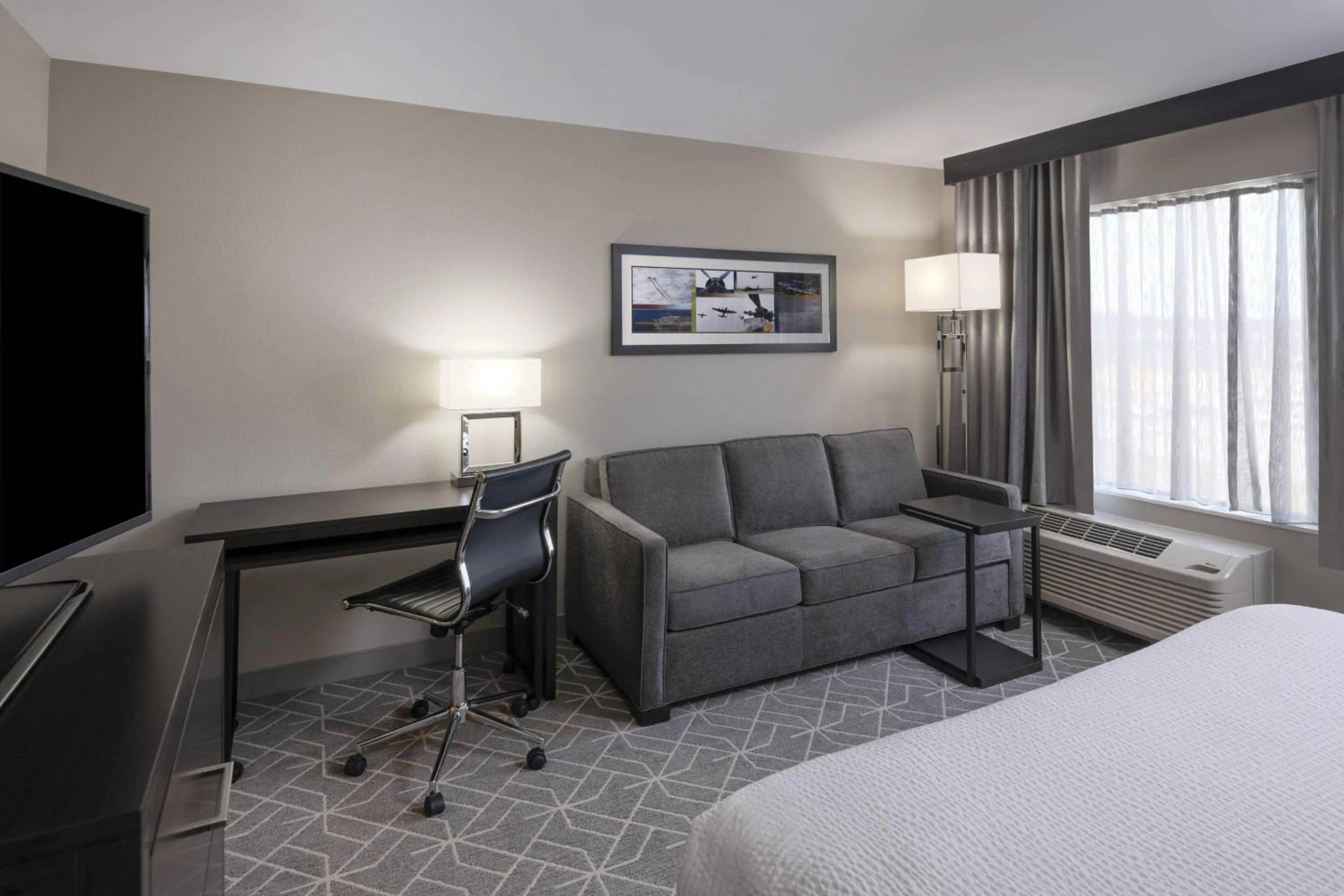 Photo of the whole room, Bed in TownePlace Suites by Marriott Providence North Kingstown