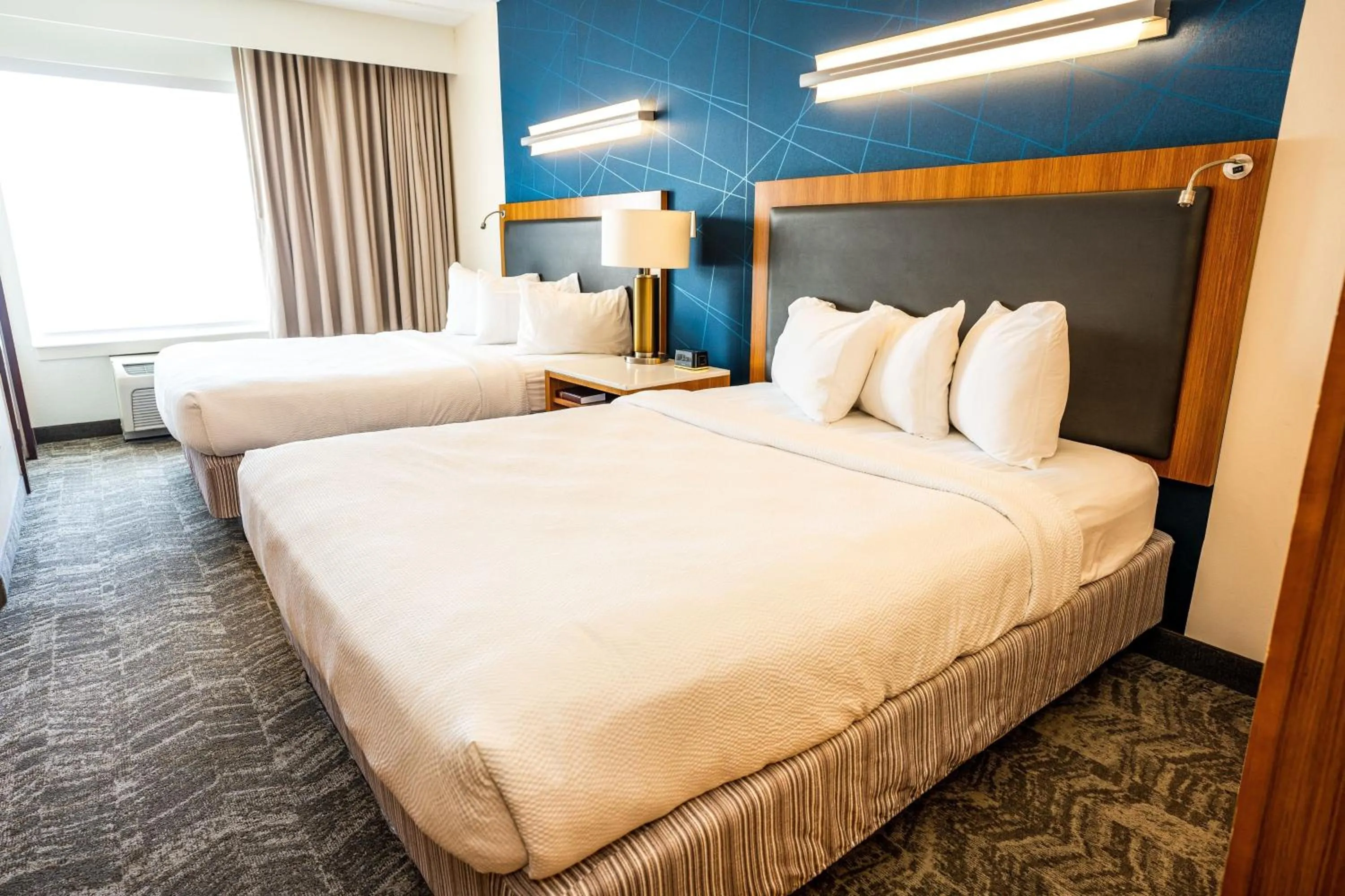Photo of the whole room, Bed in Springhill Suites by Marriott San Antonio Alamo Plaza/Convention Center