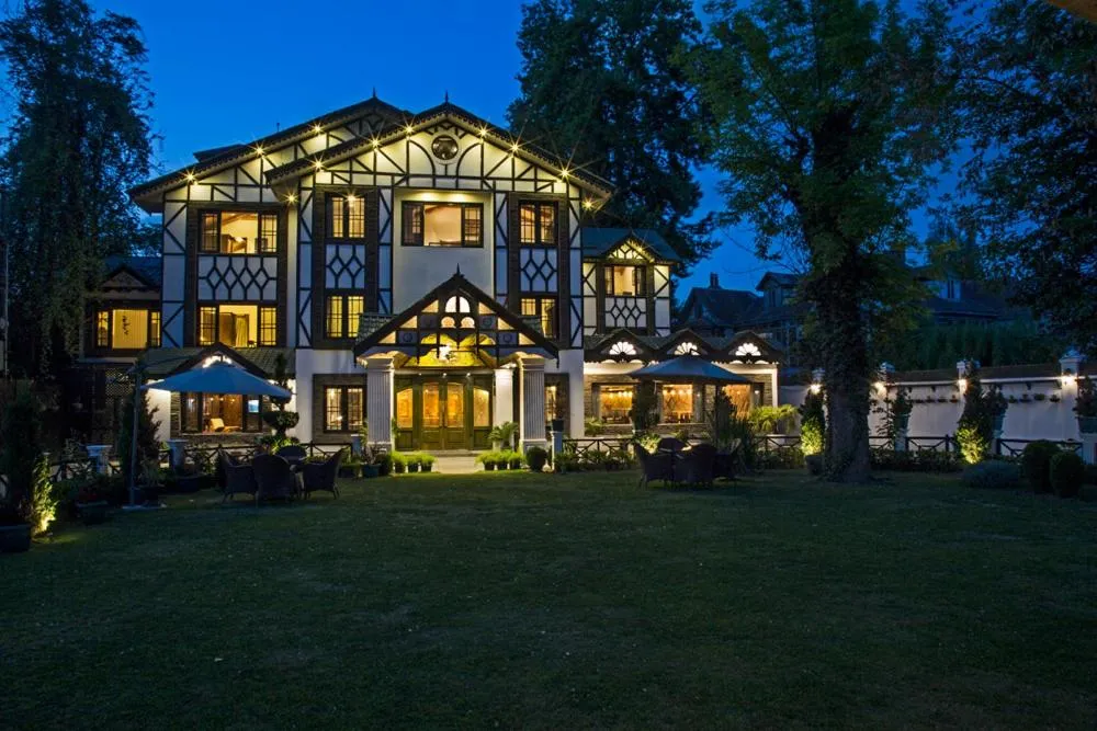 Property building in Lemon Tree Hotel Srinagar