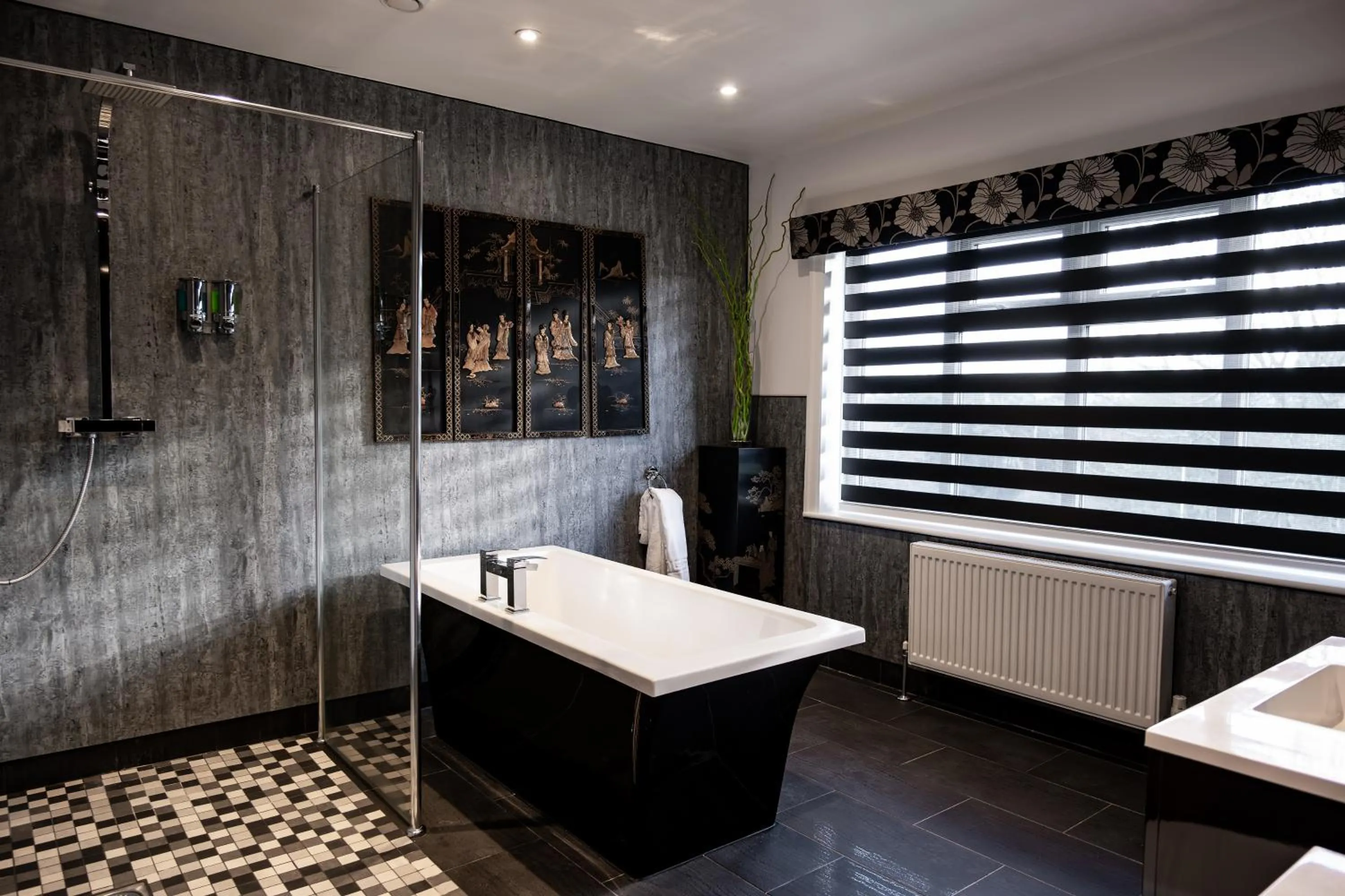 Bathroom in Park Manor Hotel