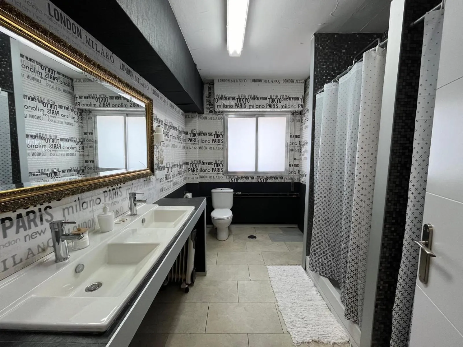 Bathroom in Hello Feria