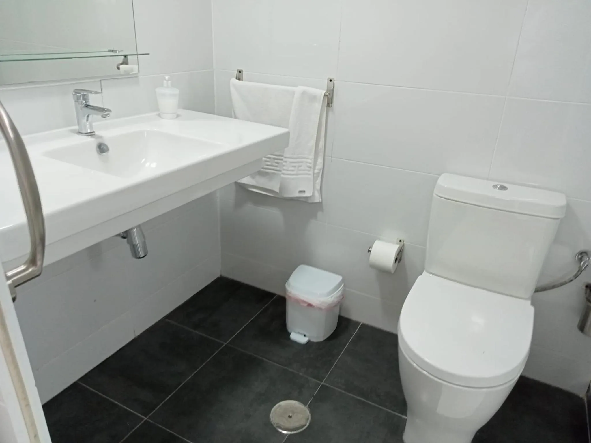 Bathroom in Hello Feria