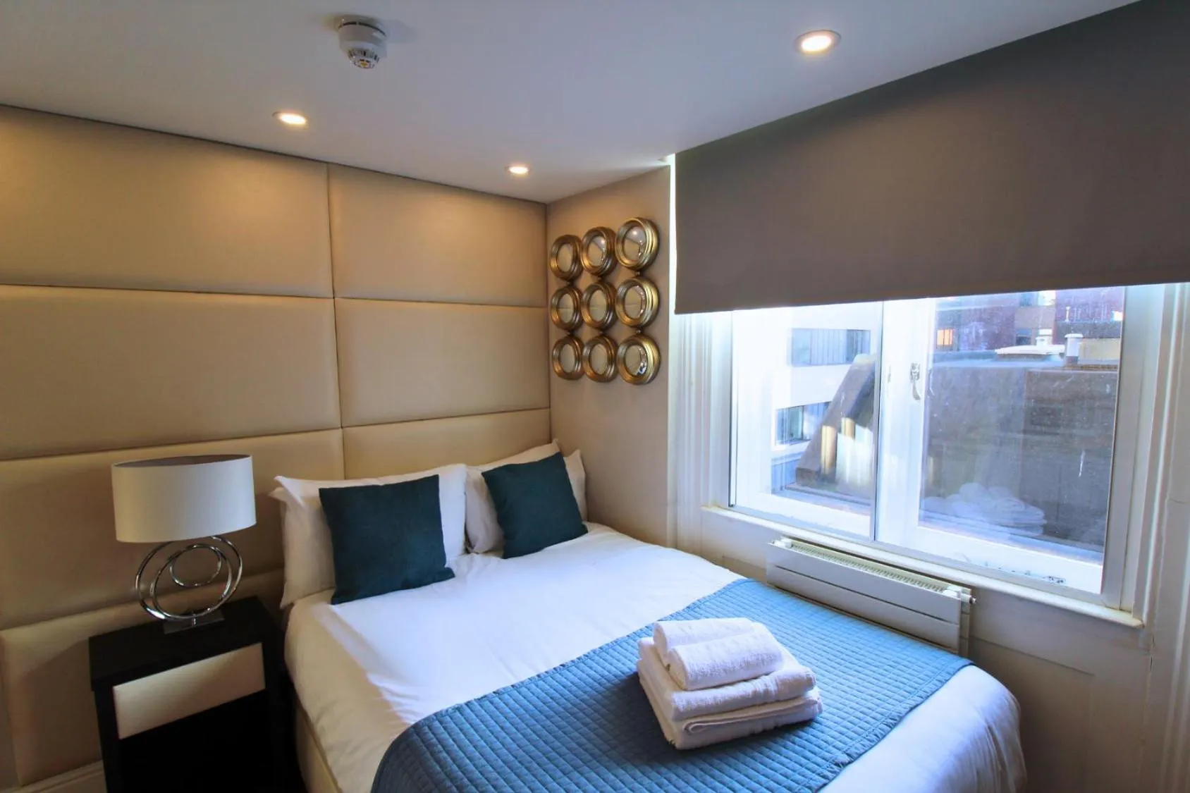 Bed in Baker Street by Viridian Apartments