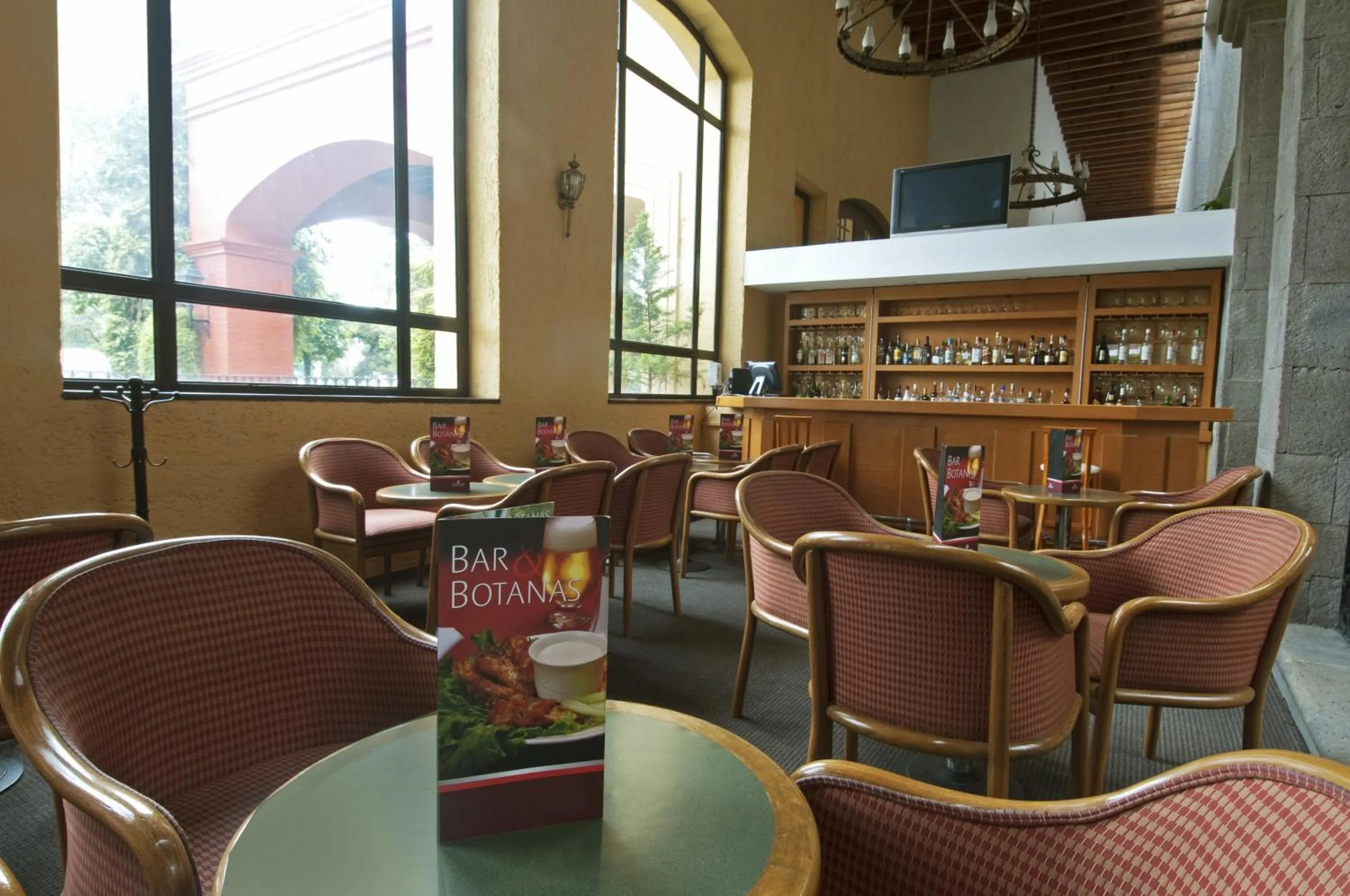 Lobby or reception in Fiesta Inn Toluca Tollocan