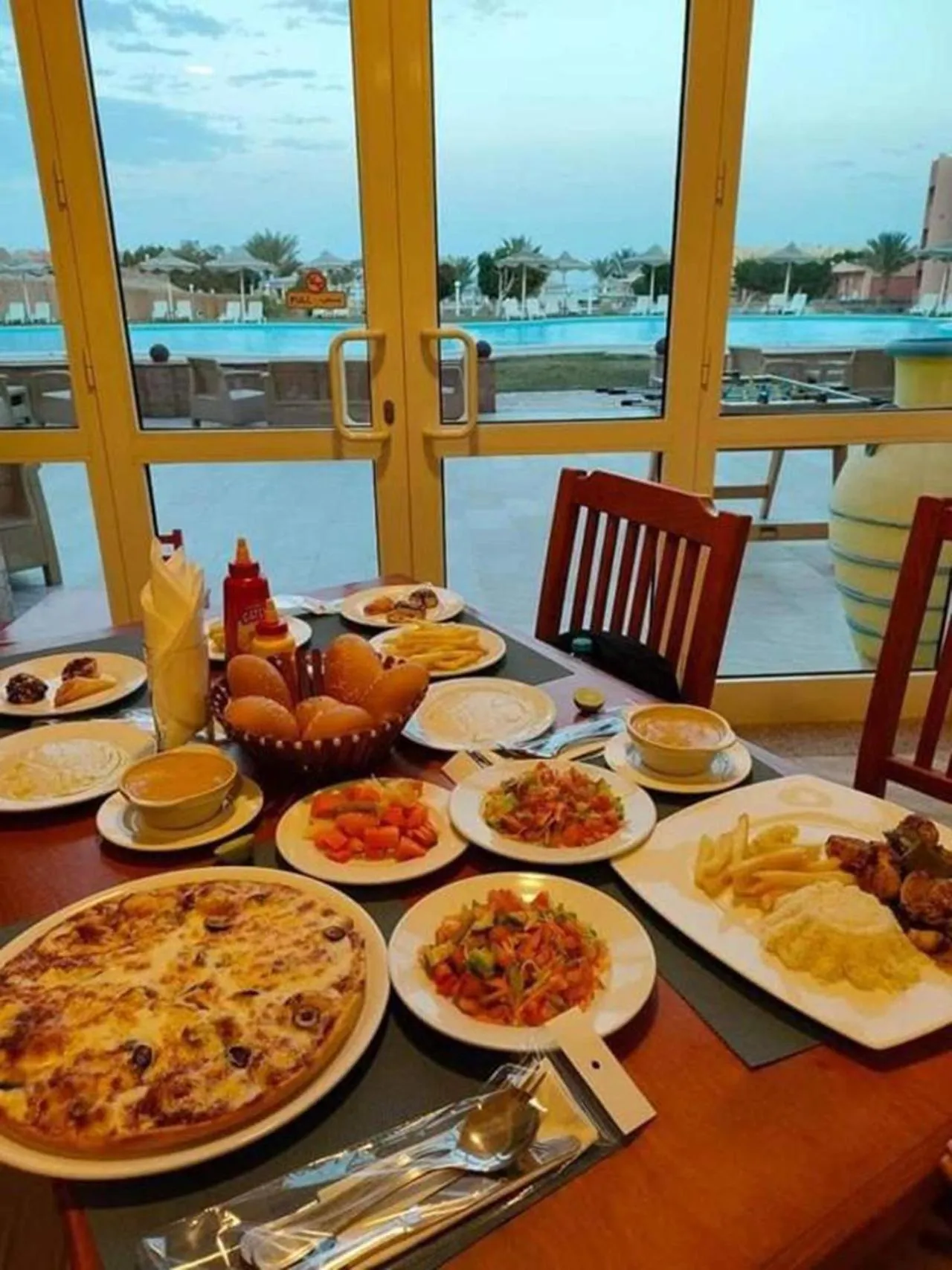 Food and drinks in Fanar Hotel