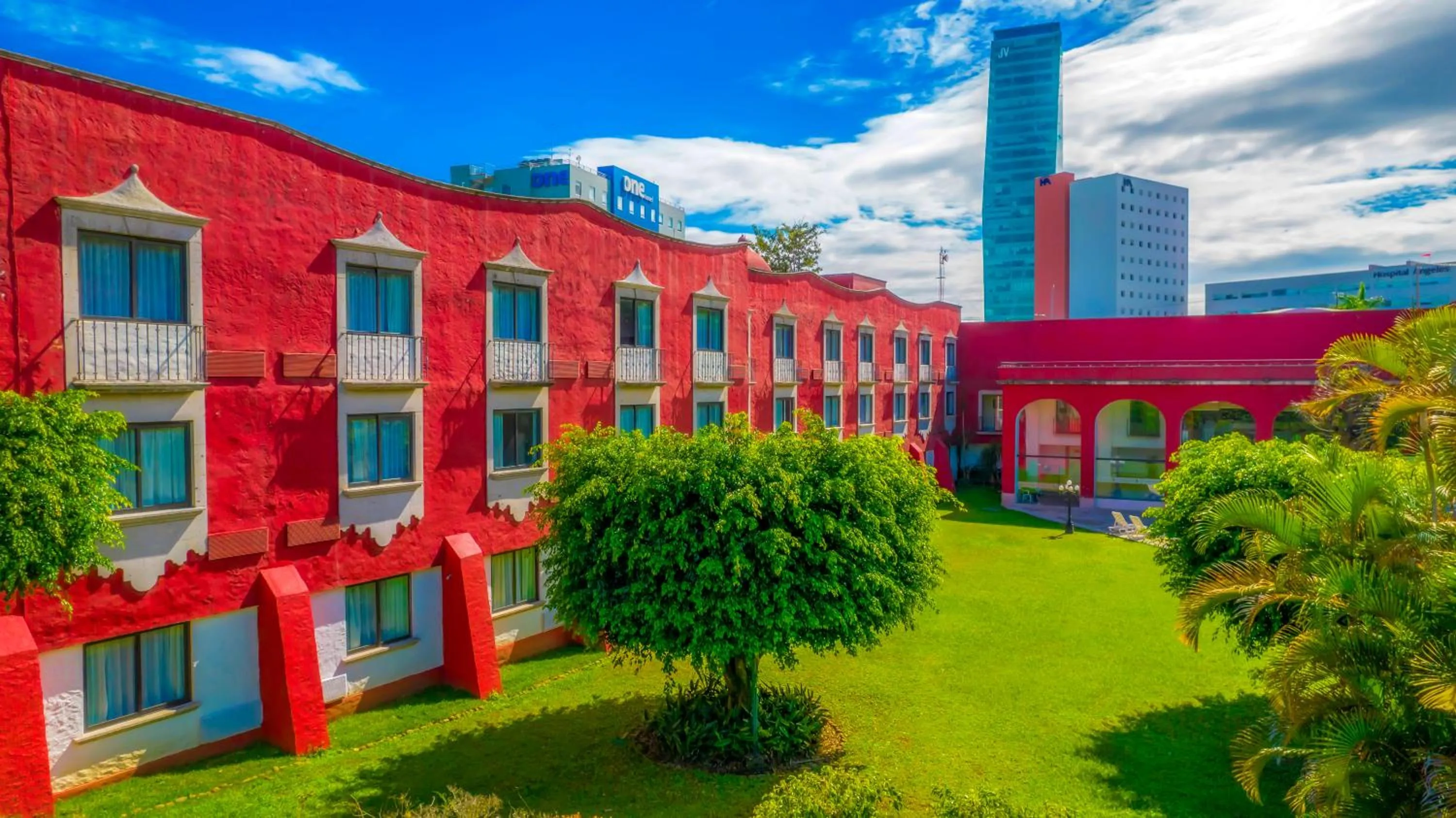 Property building in Fiesta Inn Xalapa