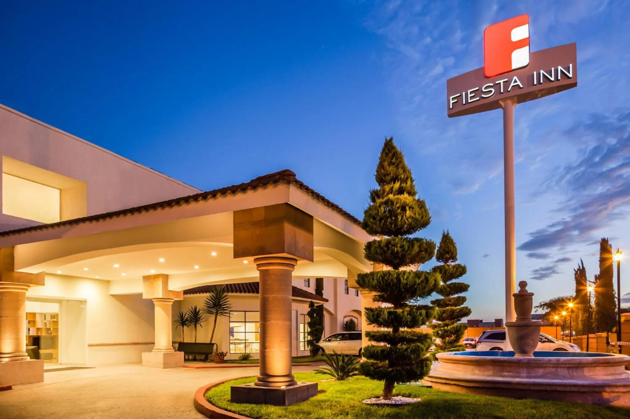 Property building in Fiesta Inn Saltillo