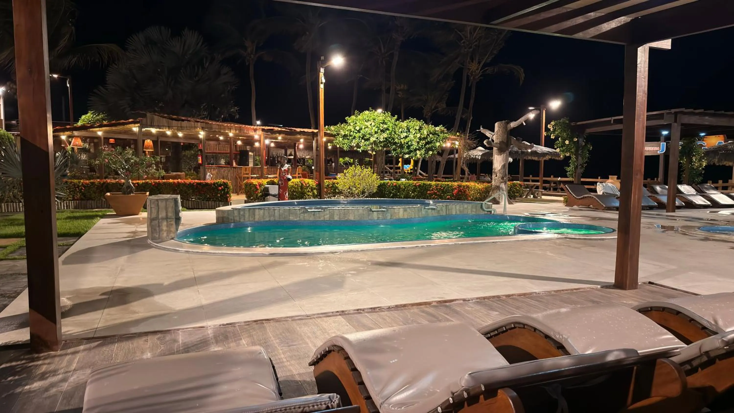 Pool view in Pousada Jagatá