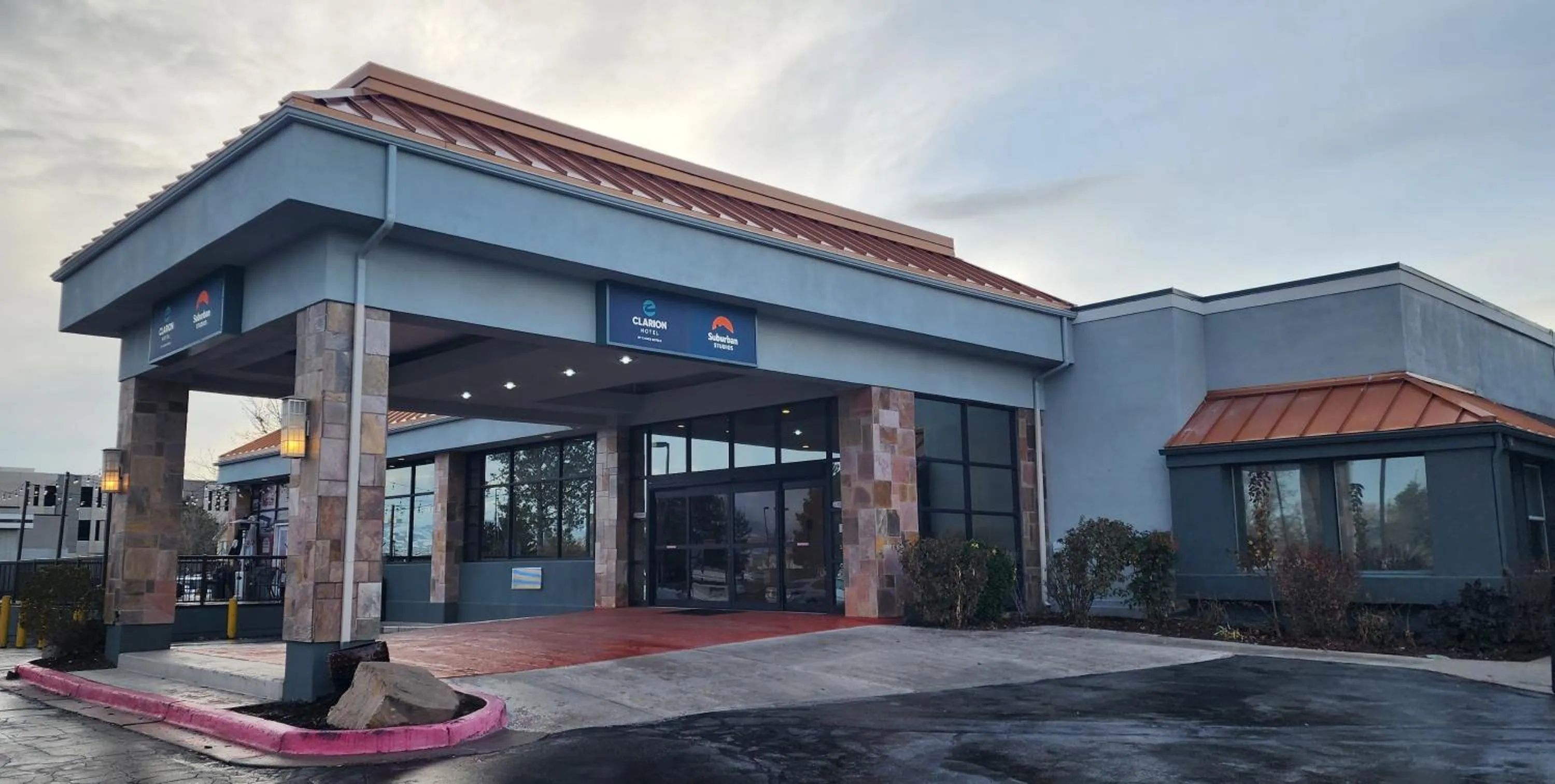 Property building in Clarion Inn Salt Lake City Airport