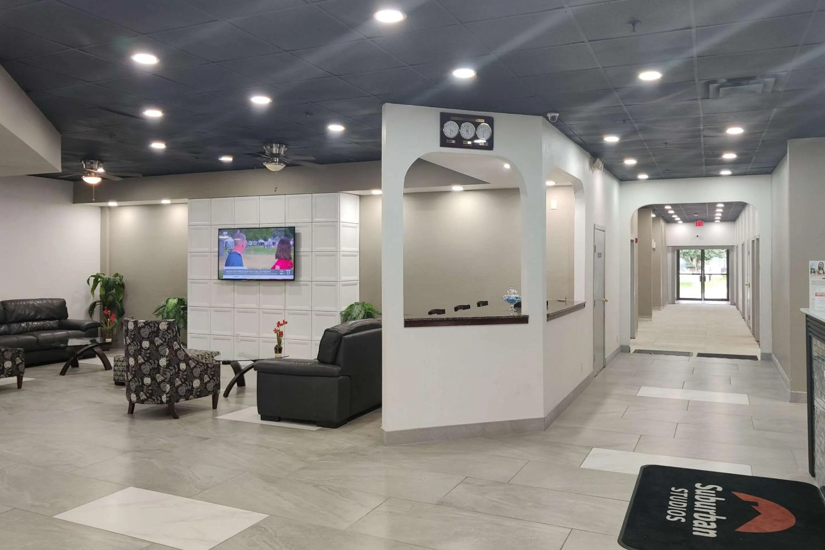 Lobby or reception in Clarion Inn Salt Lake City Airport