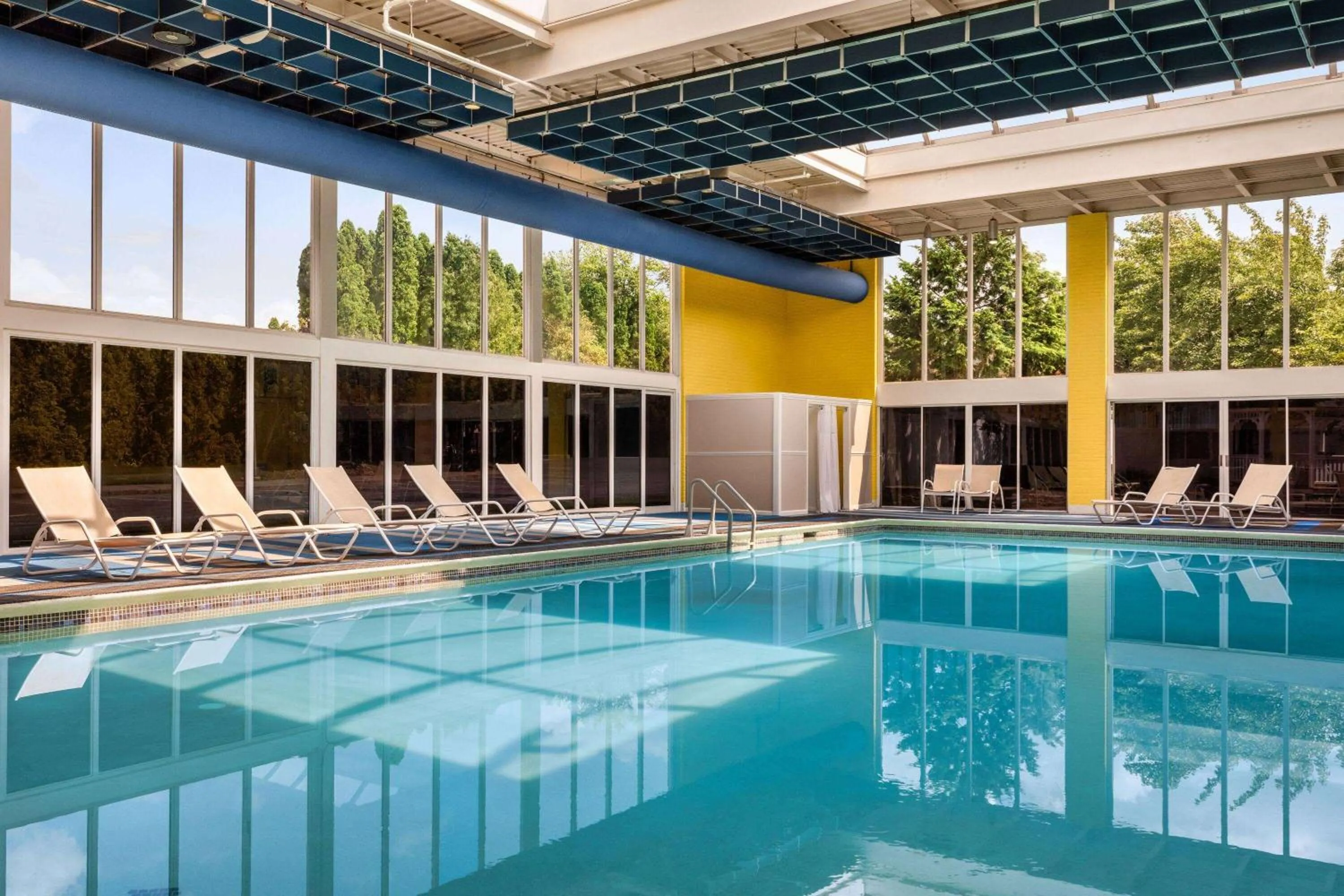 Swimming pool in Days Hotel by Wyndham Allentown Airport / Lehigh Valley