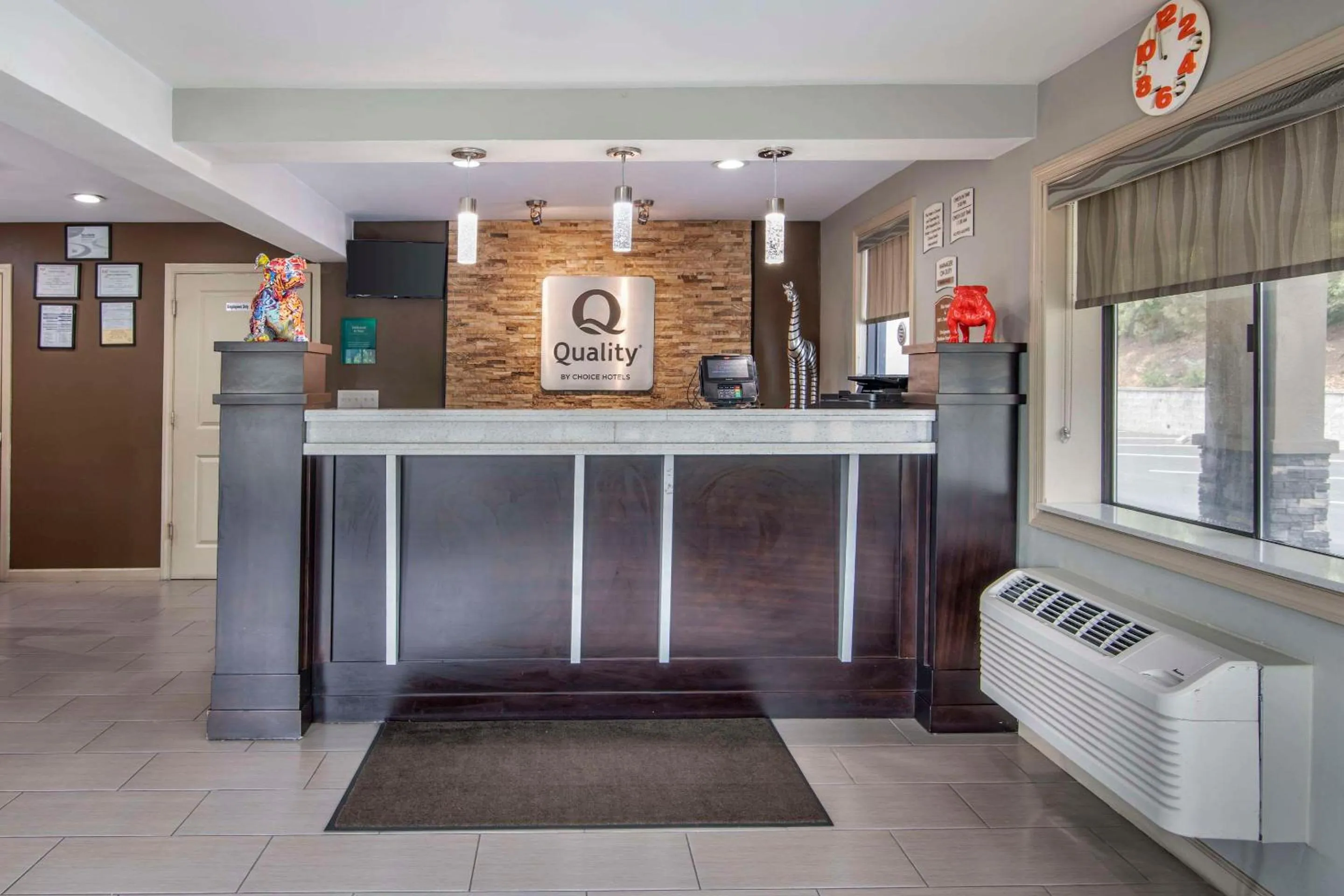 Lobby or reception in Quality Inn & Suites Athens University Area