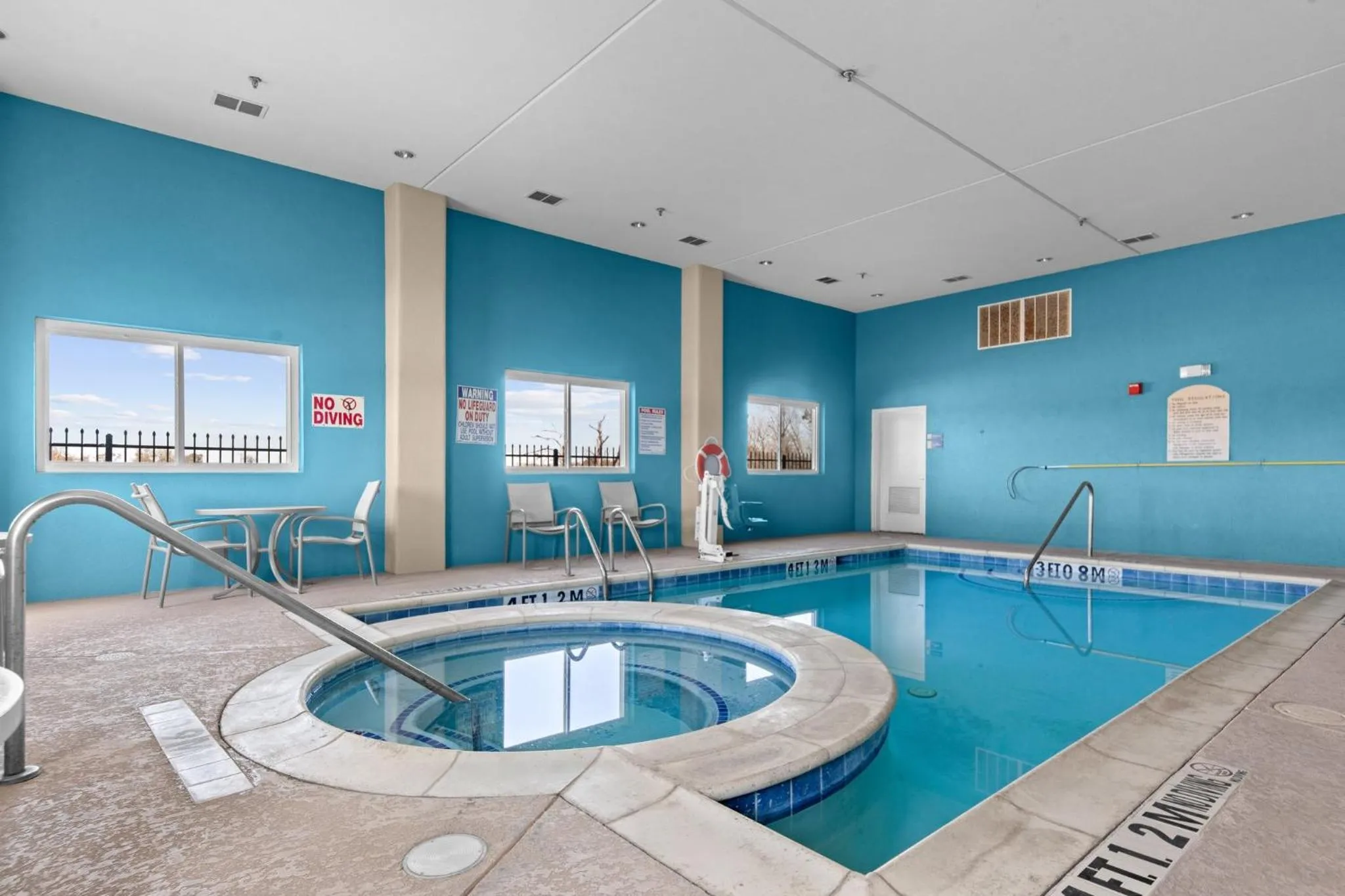 Swimming pool in Days Inn by Wyndham Salado
