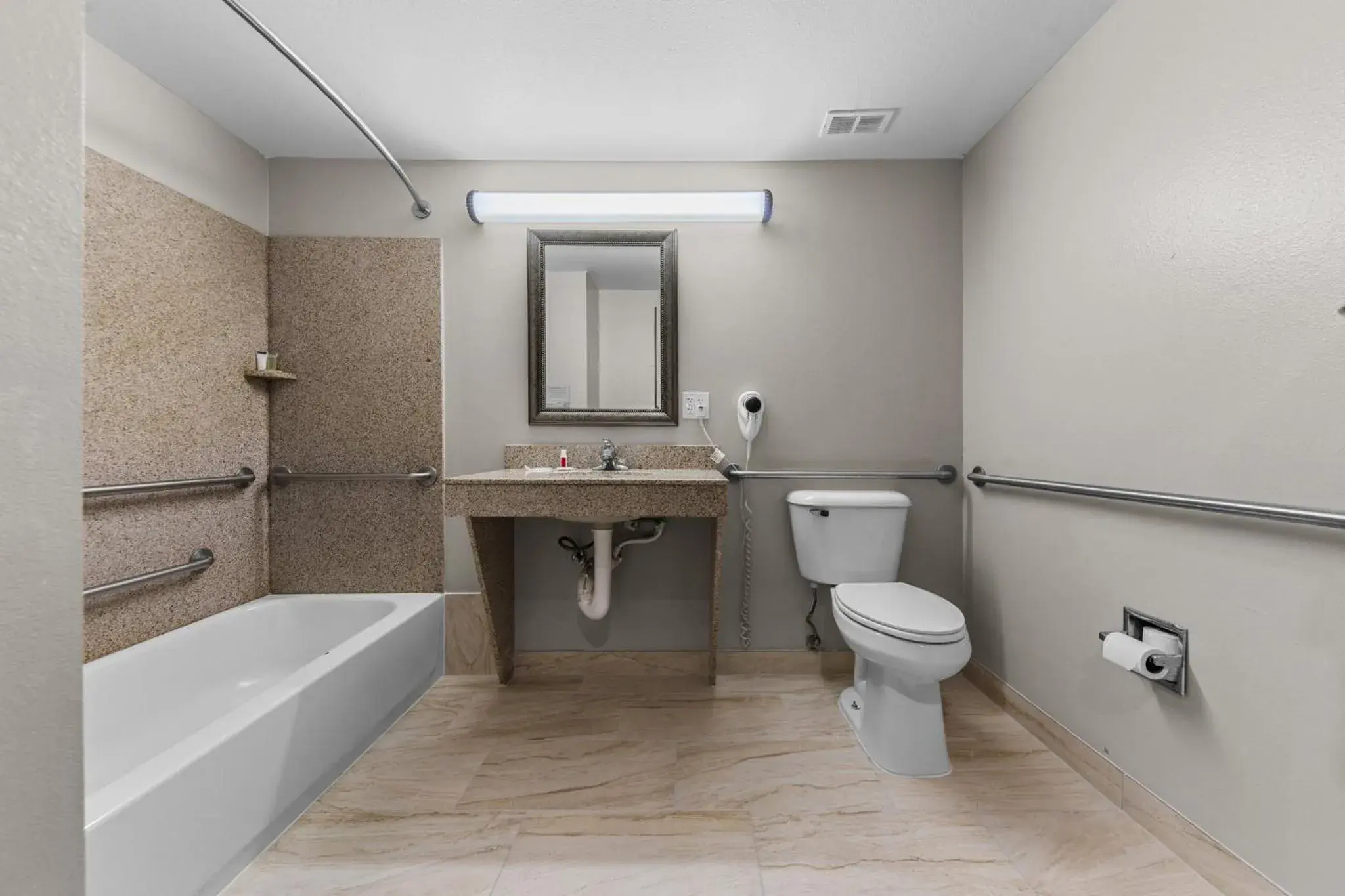 King Room with Bath Tub - Mobility Accessible/Non-Smoking in Days Inn by Wyndham Salado King Room with Bath Tub - Mobility Accessible/Non-Smoking in Days Inn by Wyndham Salado