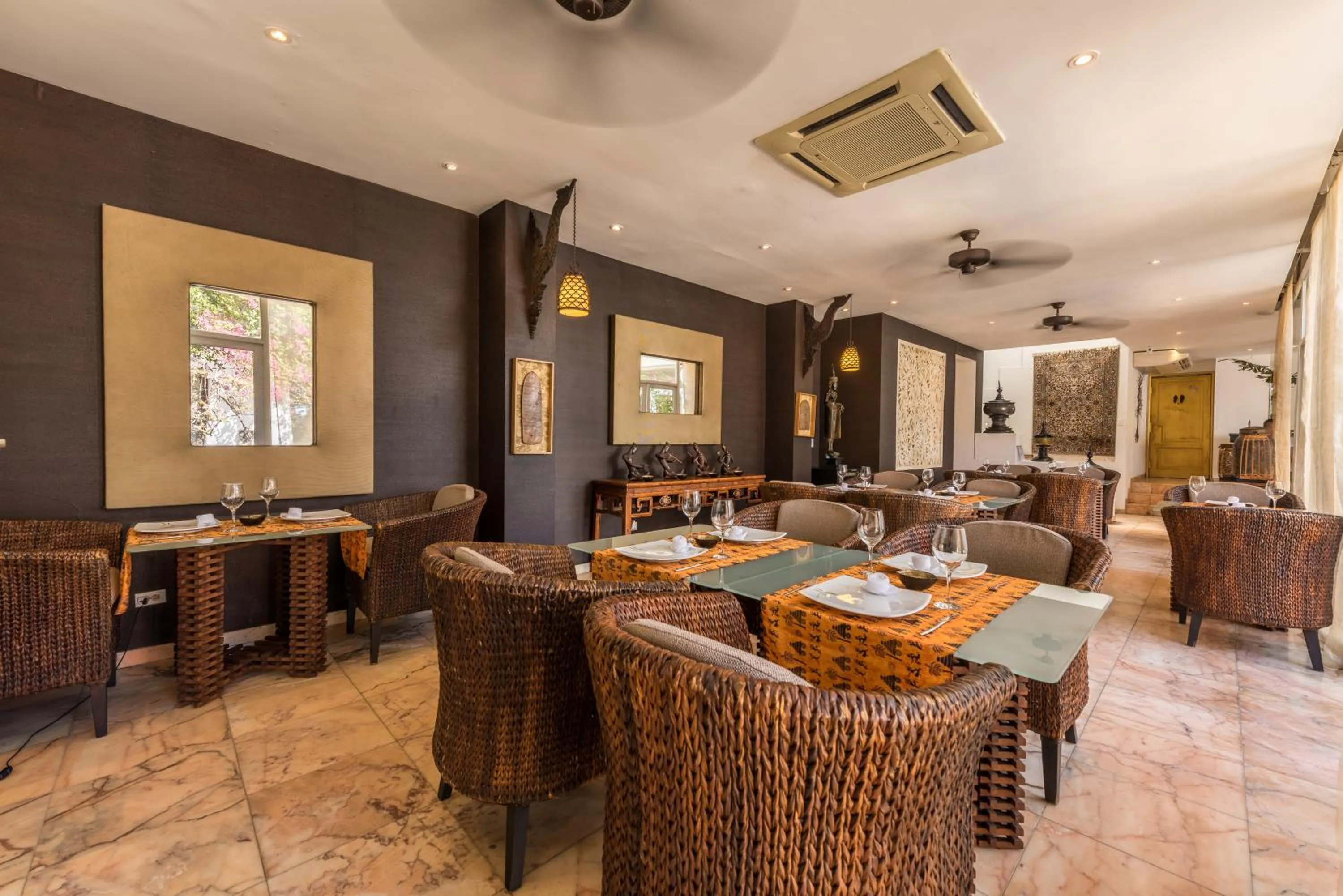 Restaurant/places to eat in Casa Harb Hotel Boutique