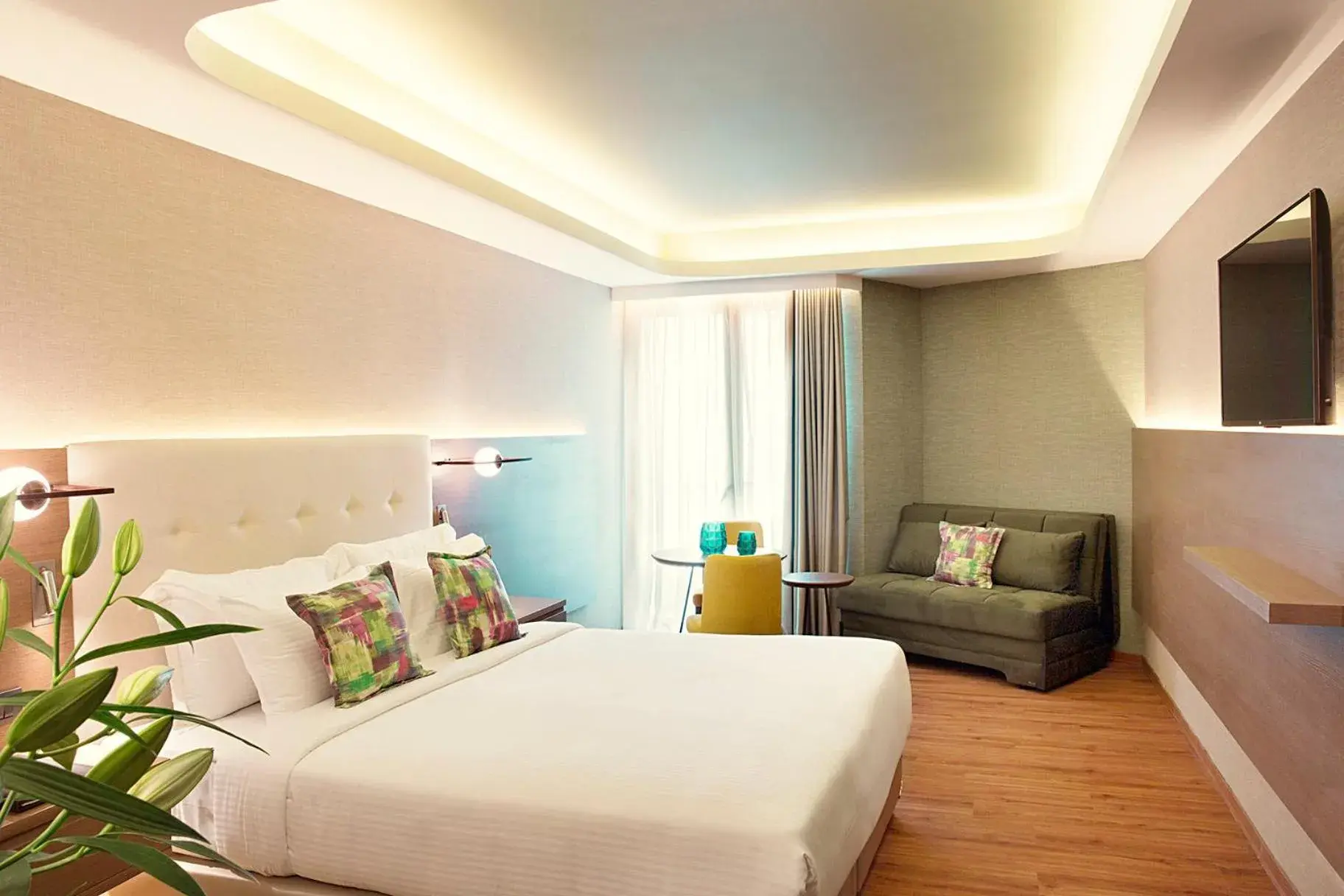 Junior Suite with Atrium View in Zeus Essence Wyndham Athens Residence Junior Suite with Atrium View in Zeus Essence Wyndham Athens Residence