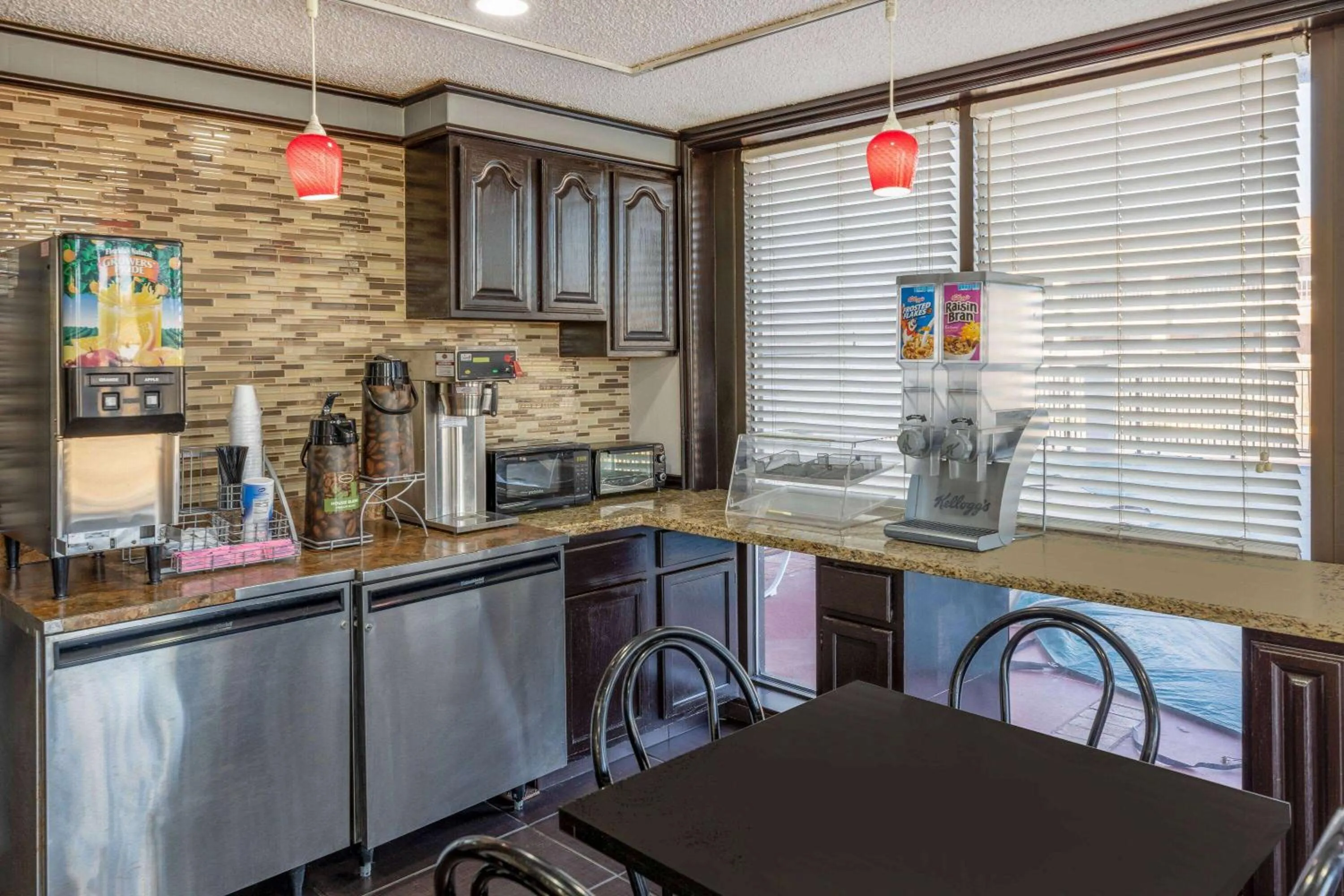 Breakfast in Super 8 by Wyndham Tulsa/Arpt/St Fairgrounds