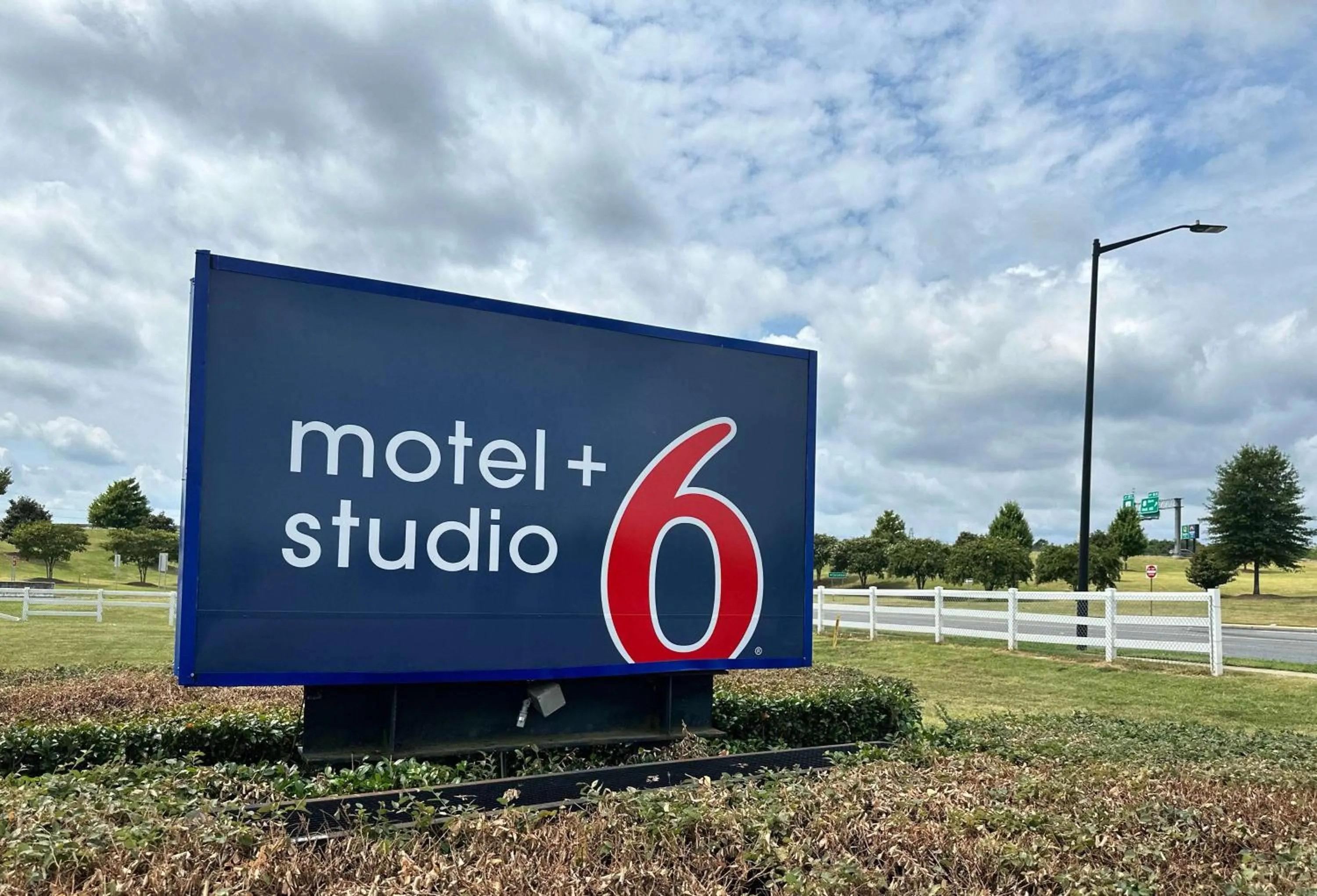 Property building in Motel 6 Rock Hill SC