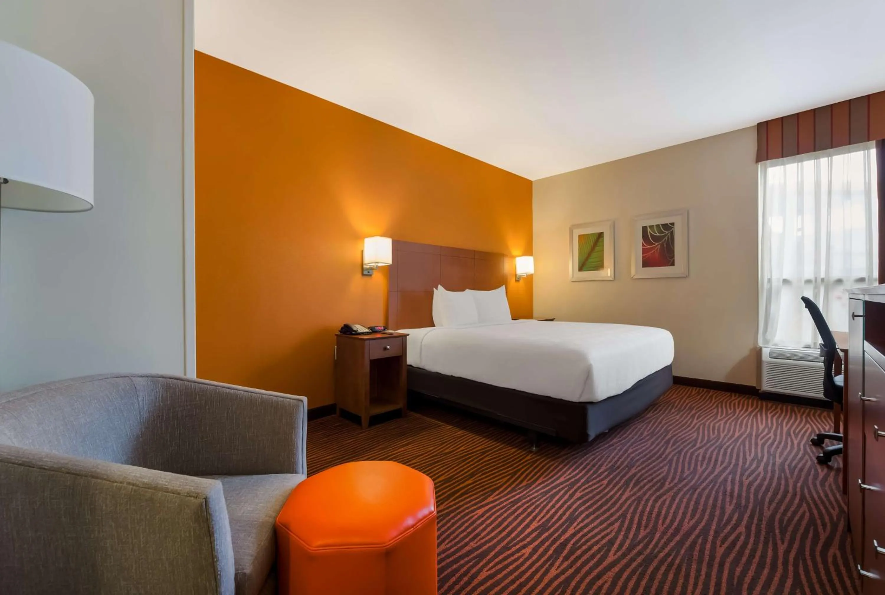 Bedroom, Bed in Best Western Executive Hotel New Haven-West Haven