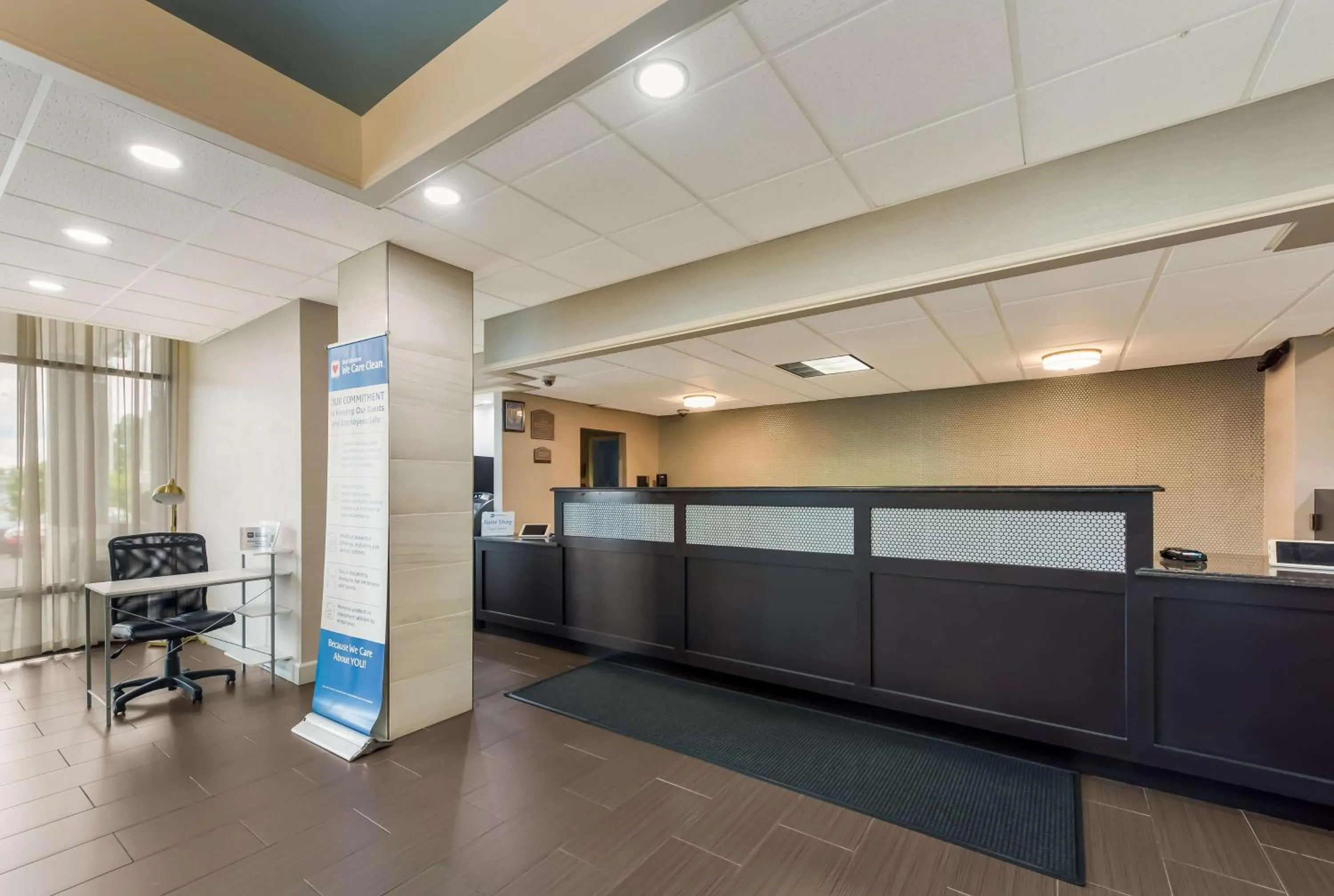 Lobby or reception in Best Western Executive Hotel New Haven-West Haven