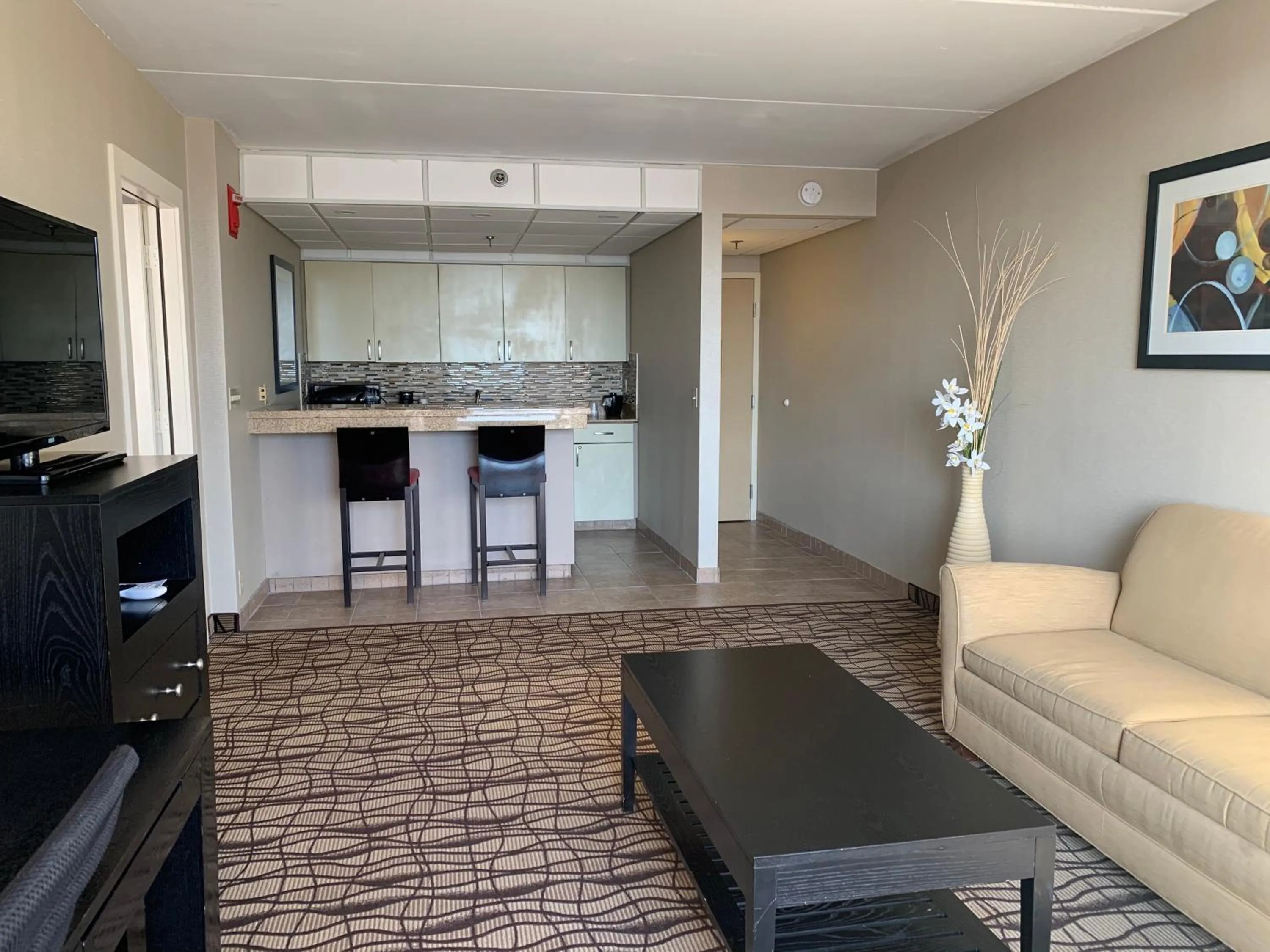 Living room in Best Western Executive Hotel New Haven-West Haven