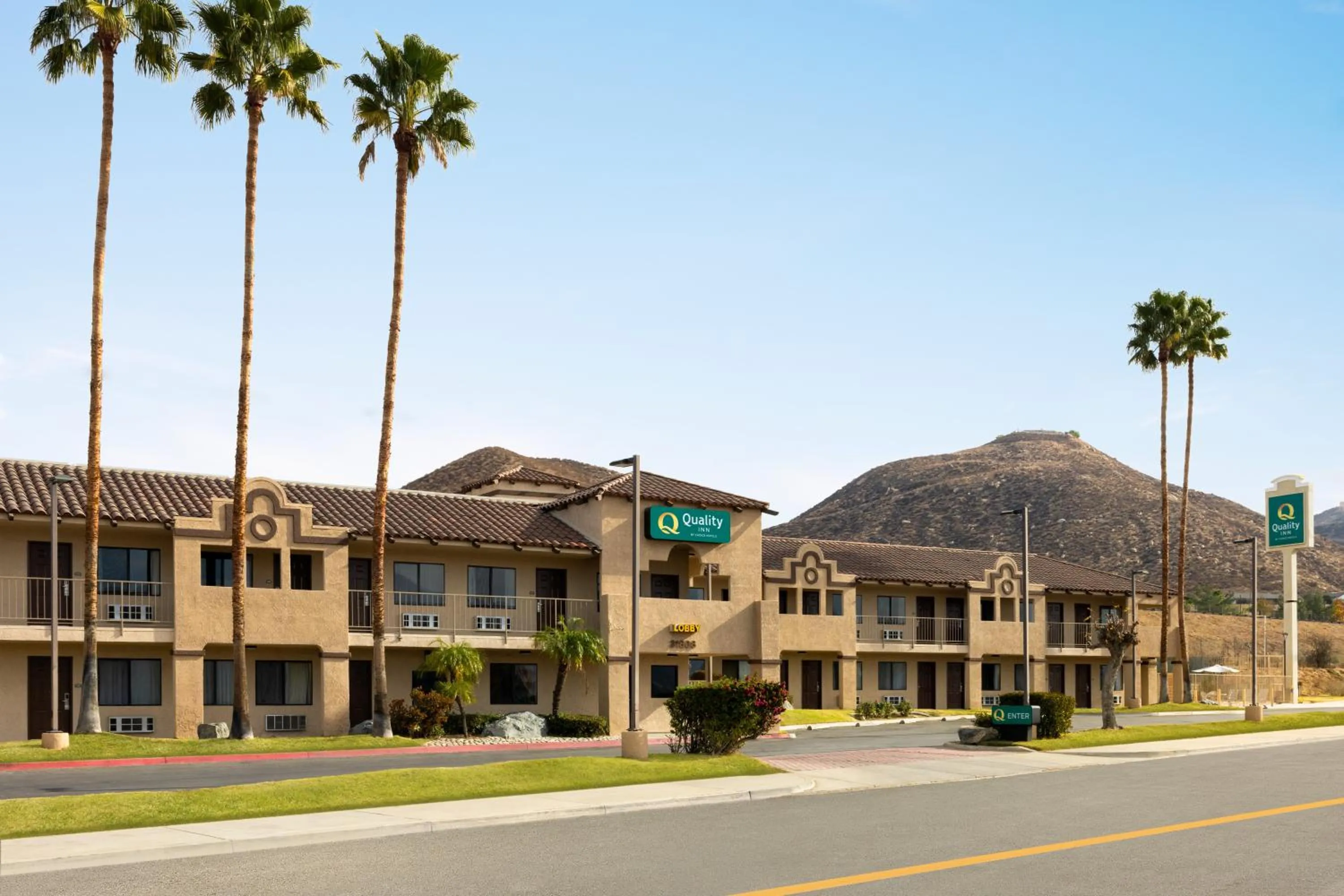 Property building in Quality Inn Lake Elsinore I-15